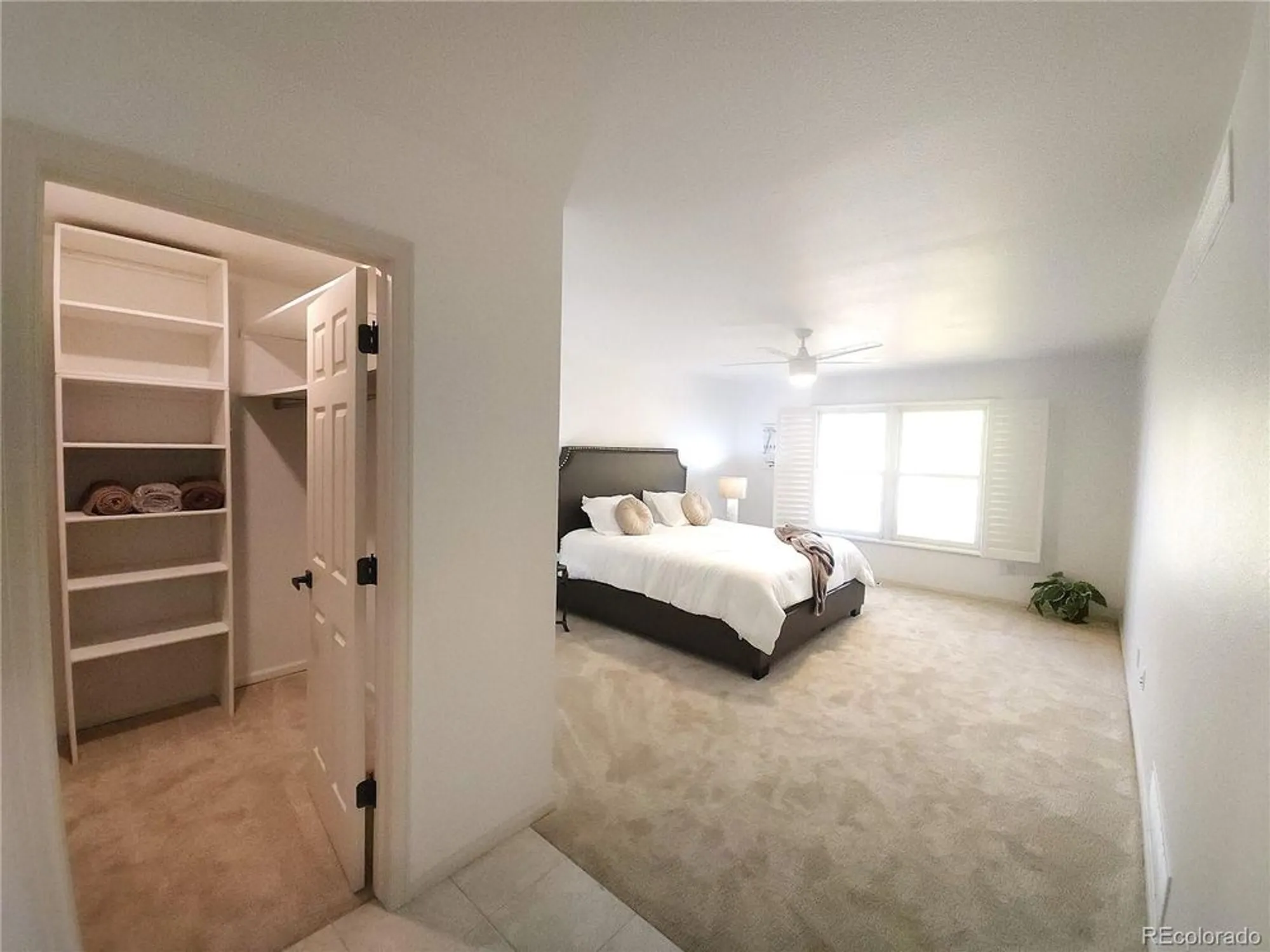 Property Slideshow image 8 of 31 | 4927 greenwich way, Highlands Ranch, CO, 80130