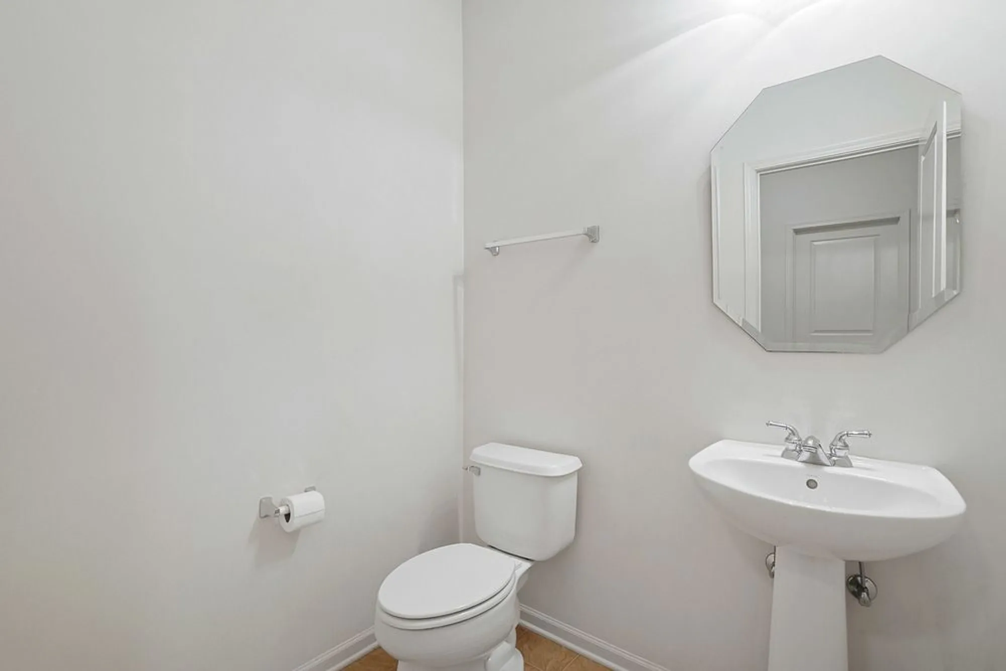 Property Slideshow image 23 of 30 | 13813 roosevelt dr, Huntley, IL, 60142