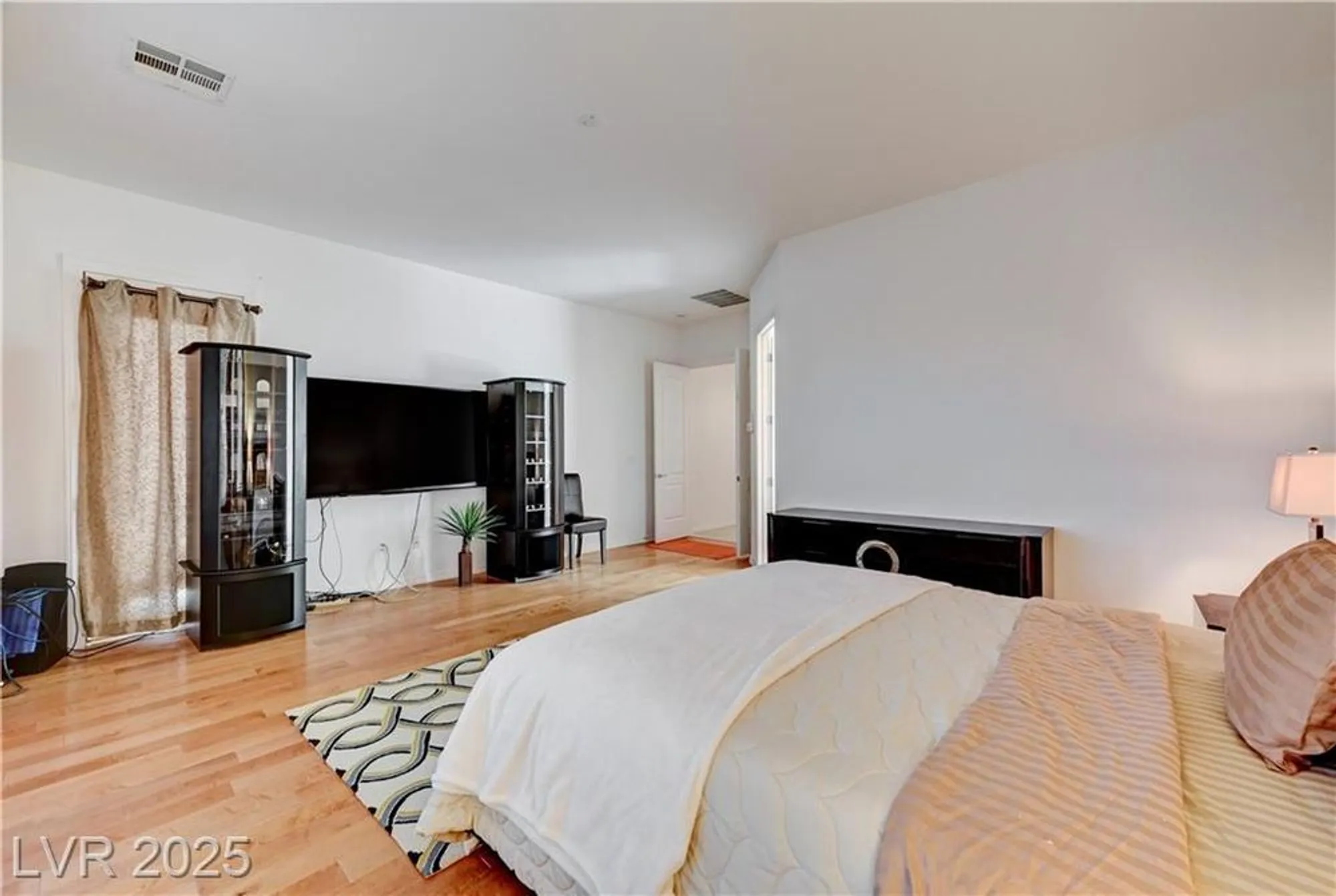 Property Slideshow image 34 of 45 | 2183 clearwater lake dr, Henderson, NV, 89044