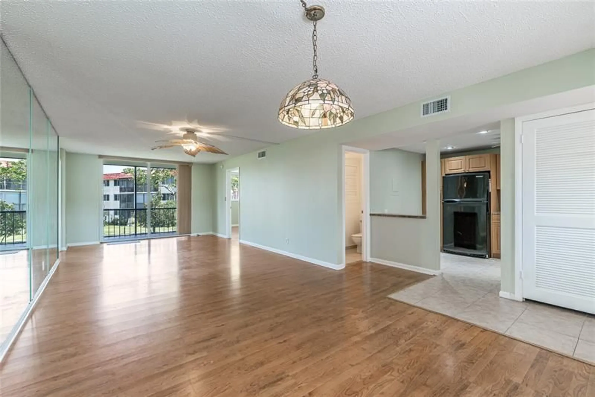 Property Slideshow image 1 of 57 | 9720 s hollybrook lake dr 205, Pembroke Pines, FL, 33025