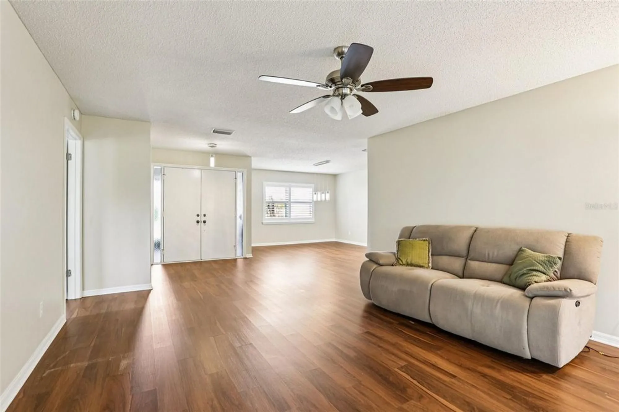 Property Slideshow image 23 of 72 | 1812 new bedford dr, Sun City Center, FL, 33573