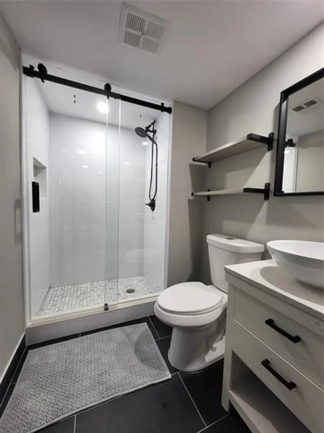 Property Slideshow image 12 of 17 | 11231 green lake dr 202, Boynton Beach, FL, 33437