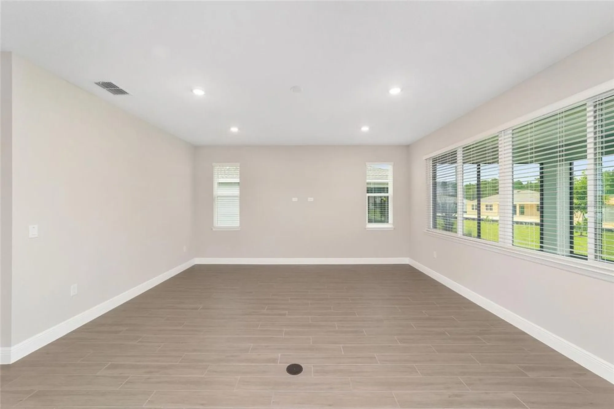 Property Slideshow image 11 of 40 | 10141 sw 106th cir, Ocala, FL, 34481