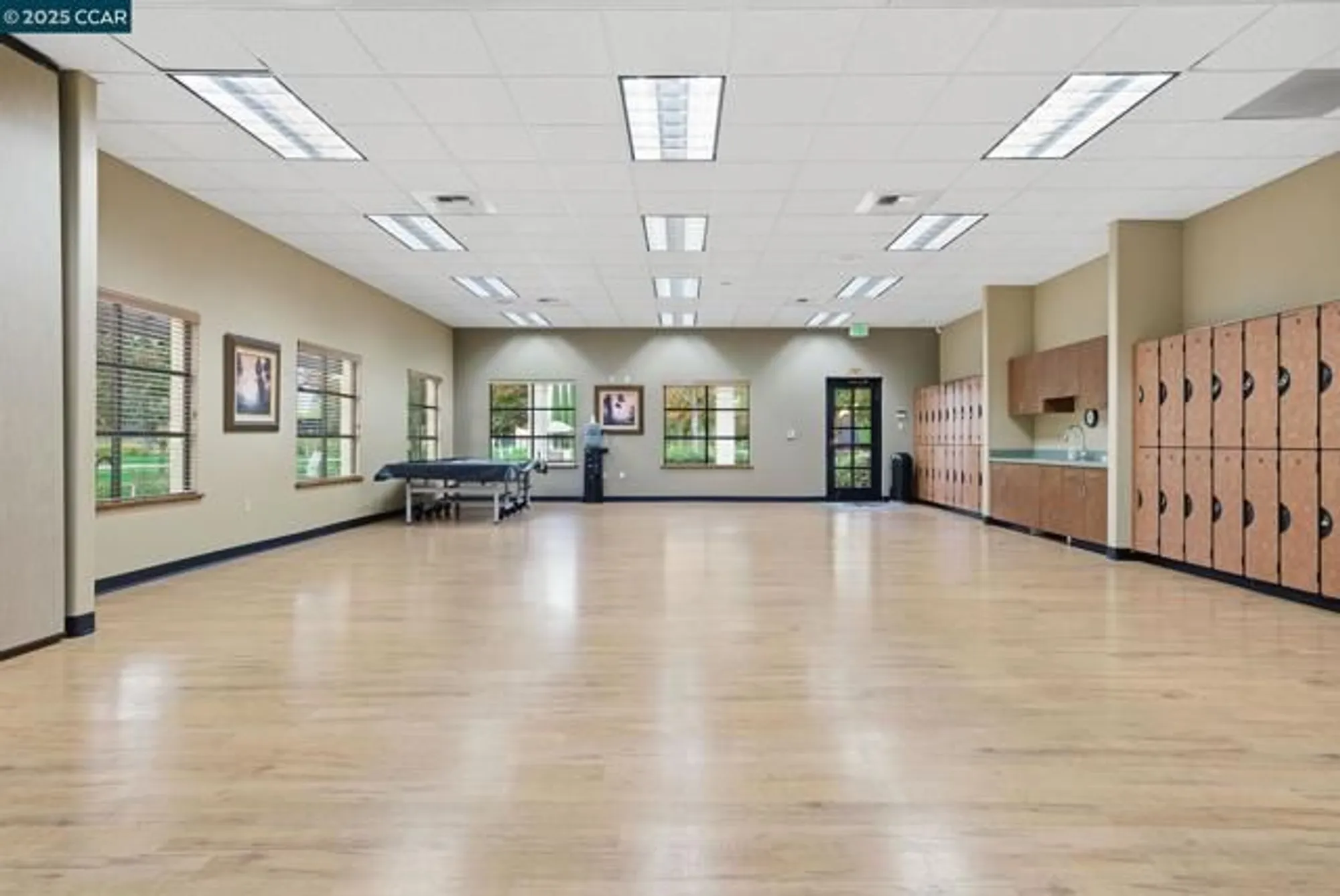 Property Slideshow image 42 of 60 | 4213 hovnanian dr, Sacramento, CA, 95834