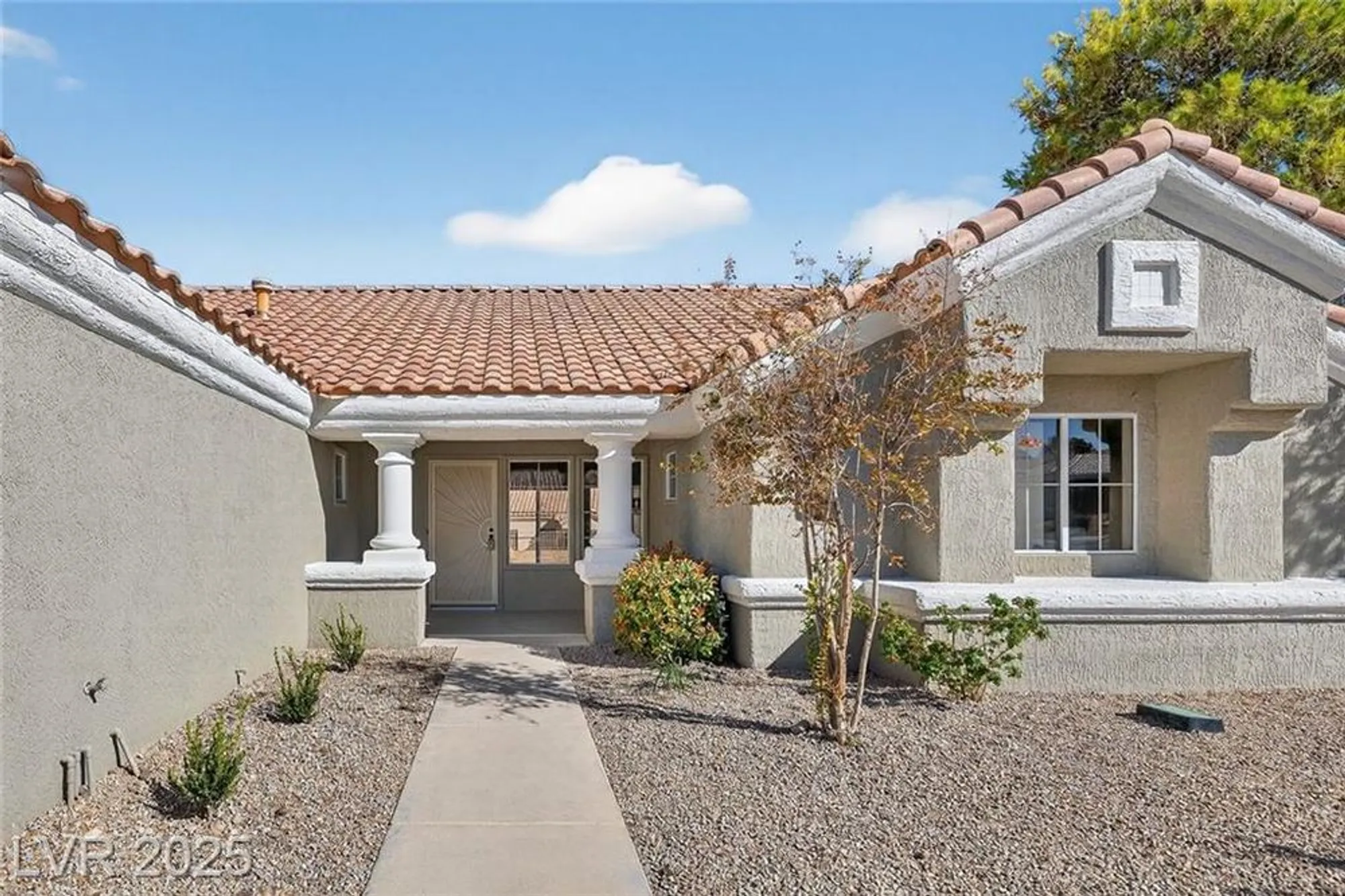 Property Slideshow image 3 of 37 | 3100 angelica ct, Las Vegas, NV, 89134