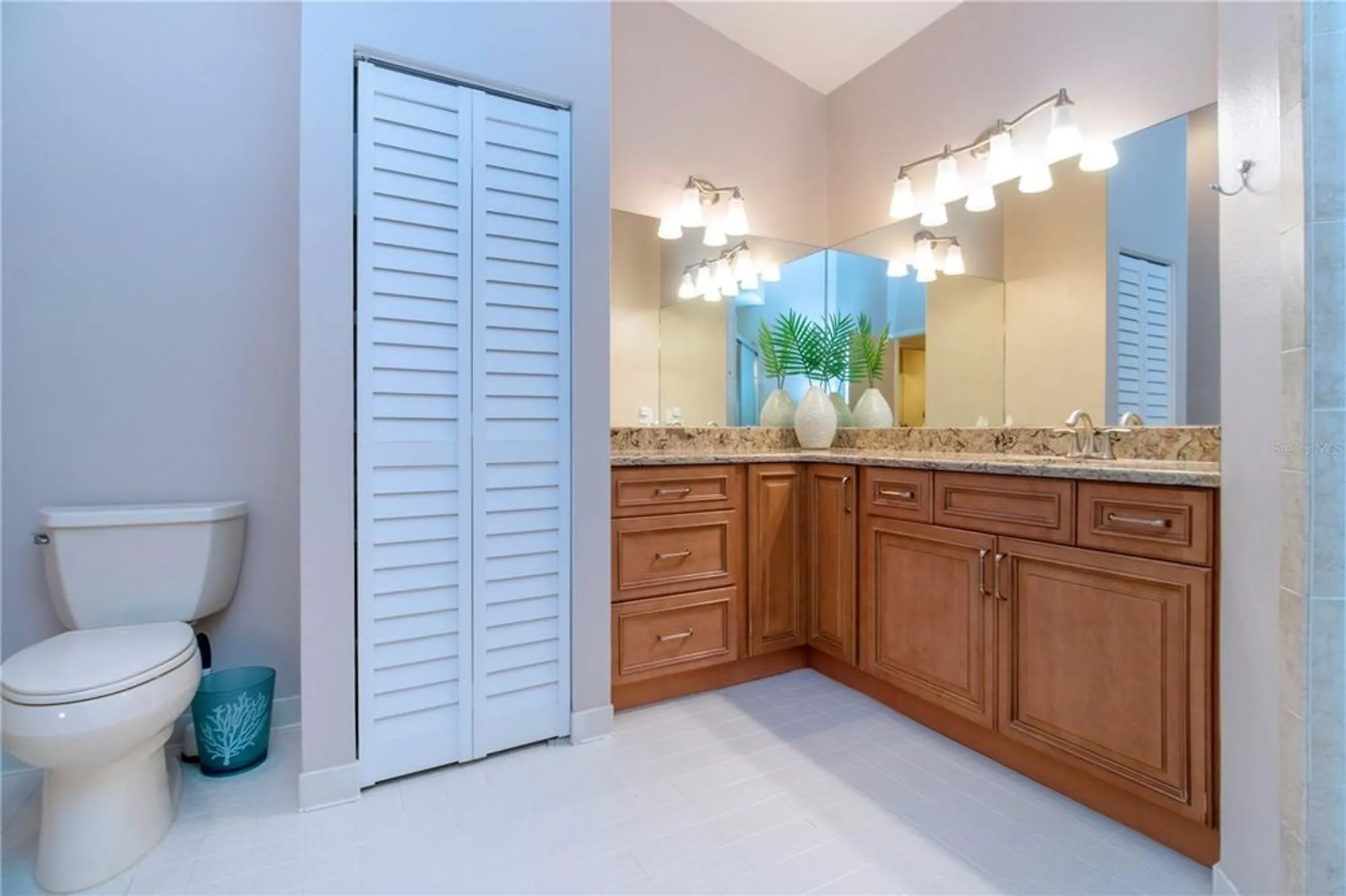 Property Slideshow image 20 of 39 | 5273 heron way # 202, Sarasota, FL, 34231
