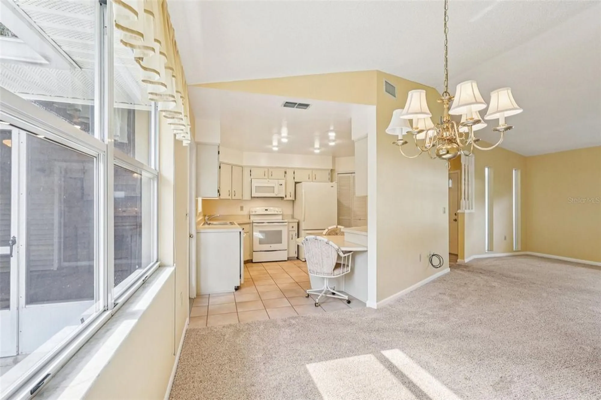 Property Slideshow image 13 of 38 | 305 brigadoon cir, Leesburg, FL, 34788