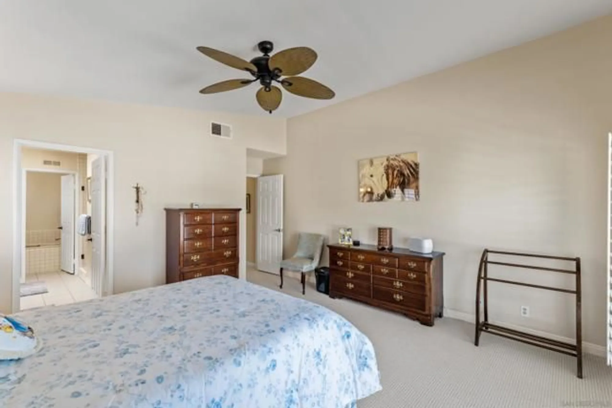 Property Slideshow image 20 of 37 | 18018 calle estepona, San Diego, CA, 92128