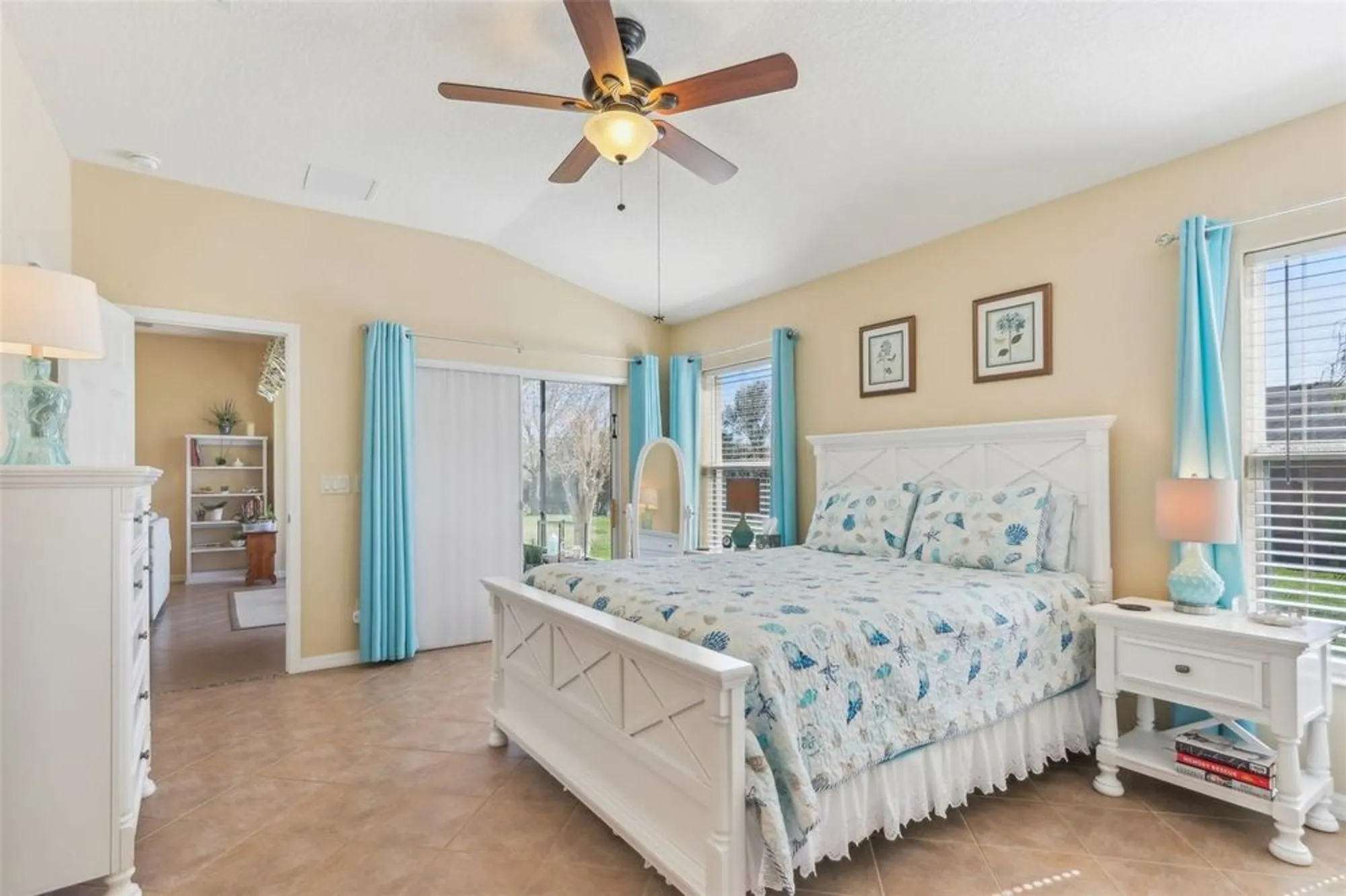 Property Slideshow image 9 of 42 | 27536 stoney brook dr, Leesburg, FL, 34748