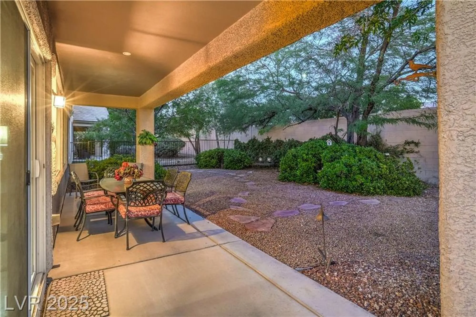 Property Slideshow image 31 of 62 | 2467 moonlight valley ave, Henderson, NV, 89044