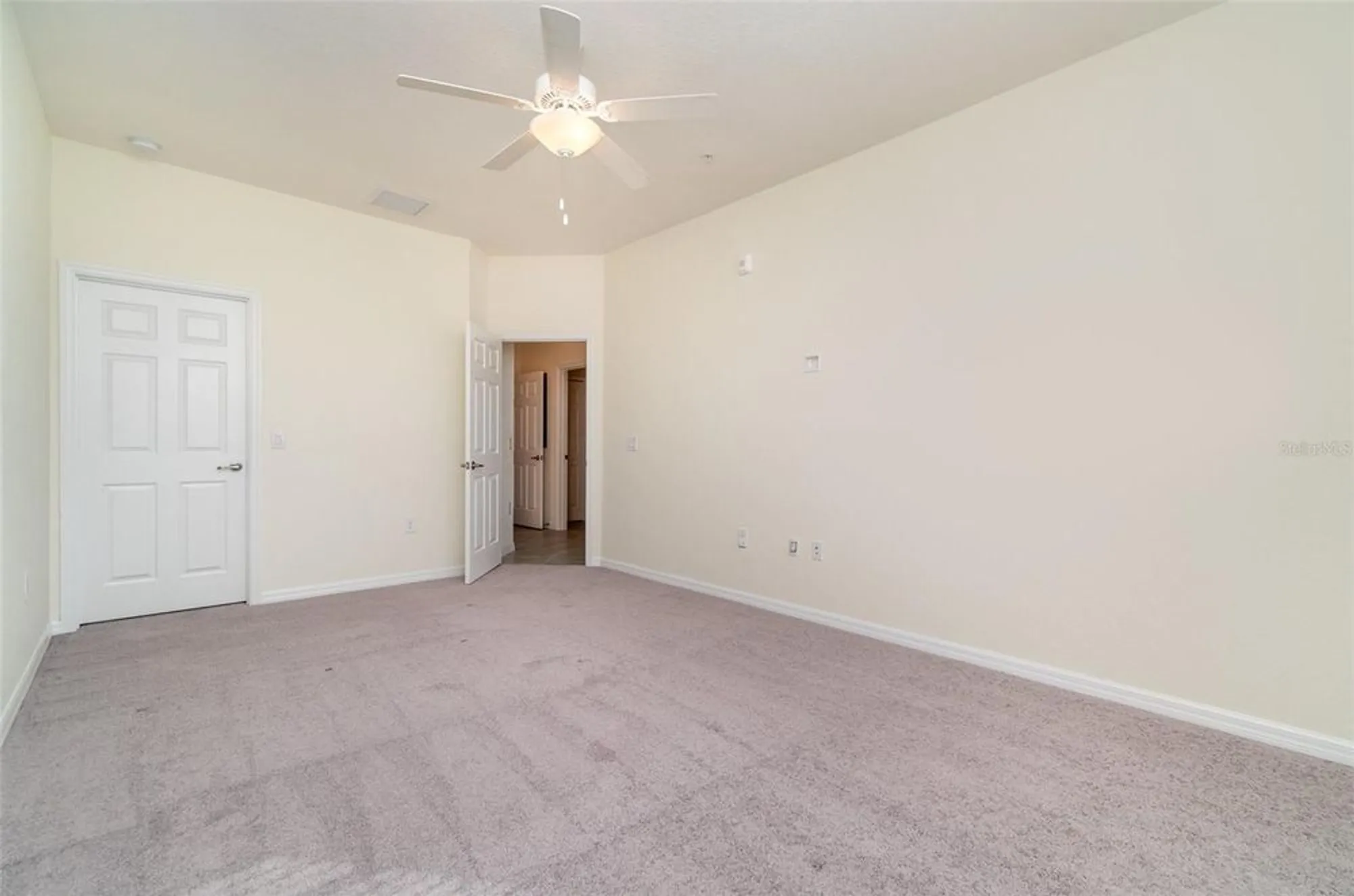 Property Slideshow image 26 of 33 | 10800 tarflower dr 202, Venice, FL, 34293