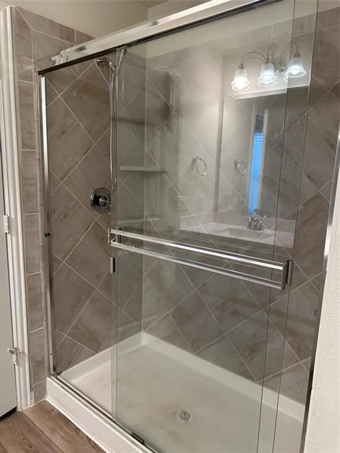 Property Slideshow image 9 of 15 | 841 hidden eddy dr, Mckinney, TX, 75071