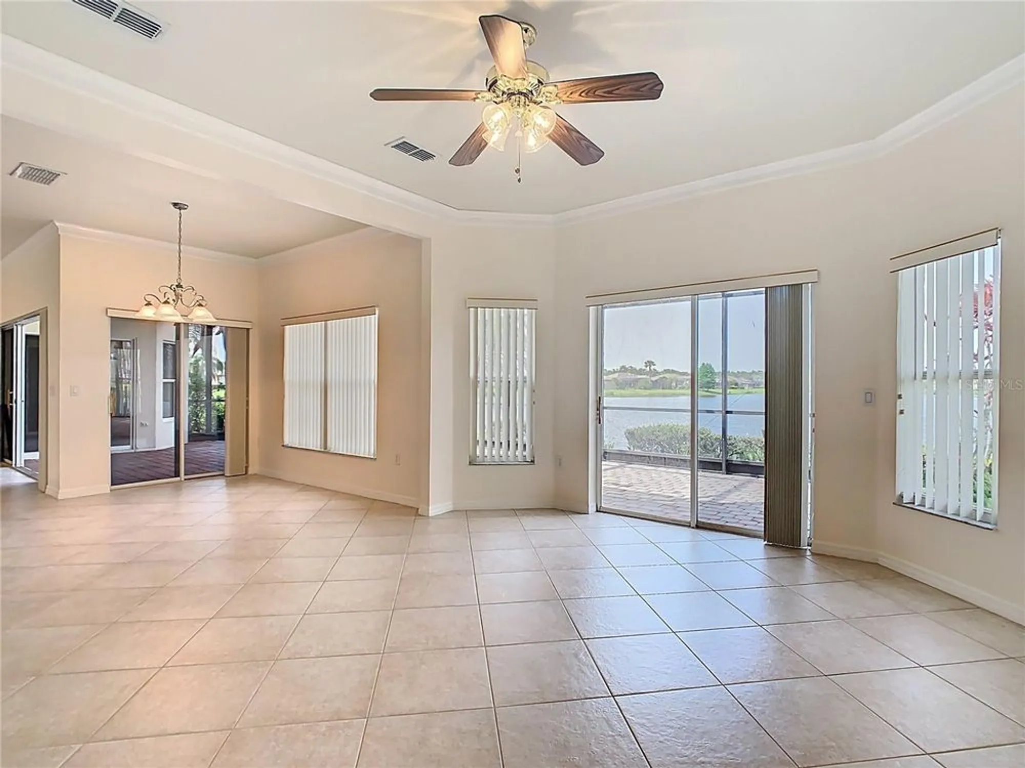 Property Slideshow image 26 of 67 | 644 shorehaven dr, Kissimmee, FL, 34759