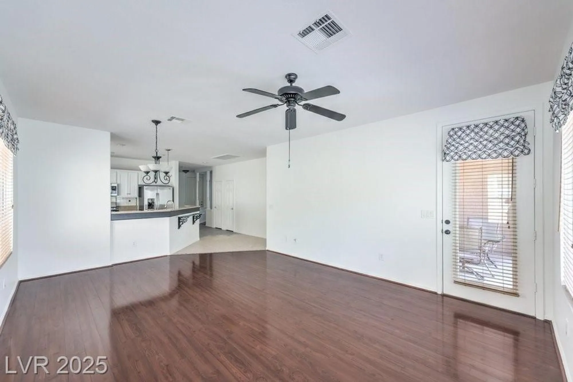 Property Slideshow image 14 of 32 | 5389 progresso st, Las Vegas, NV, 89135
