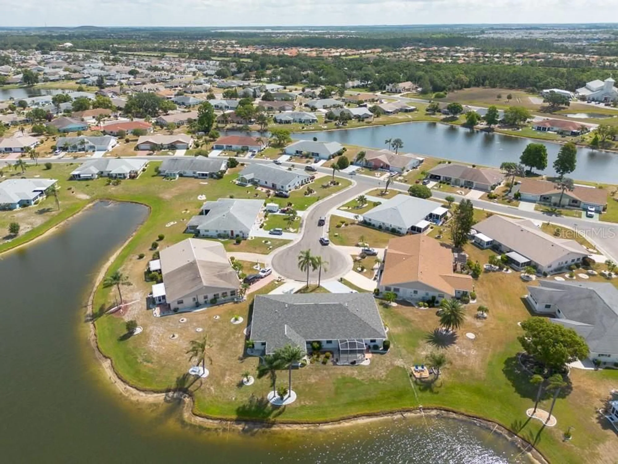 Property Slideshow image 38 of 44 | 106 silverbell ct, Sun City Center, FL, 33573