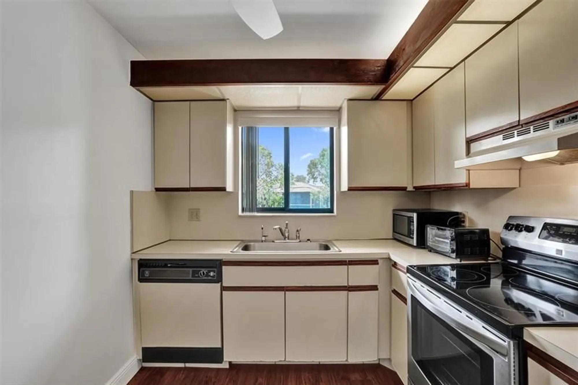 Property Slideshow image 20 of 66 | 7432 ashmont cir 208, Tamarac, FL, 33321