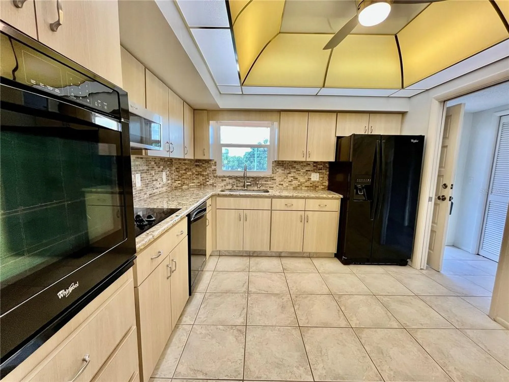 Property Slideshow image 10 of 50 | 2341 haitian dr 49, Clearwater, FL, 33763