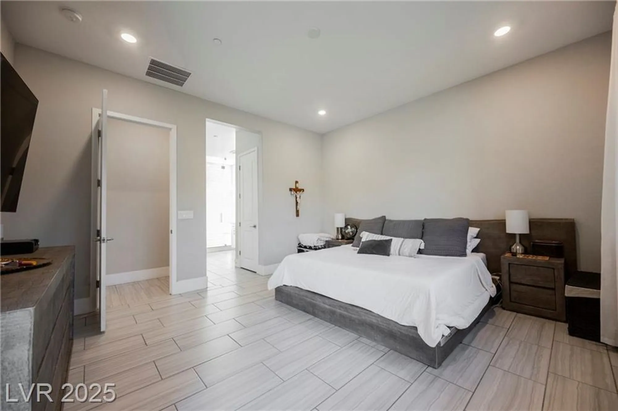 Property Slideshow image 21 of 67 | 10023 chrysolite pl, Las Vegas, NV, 89143