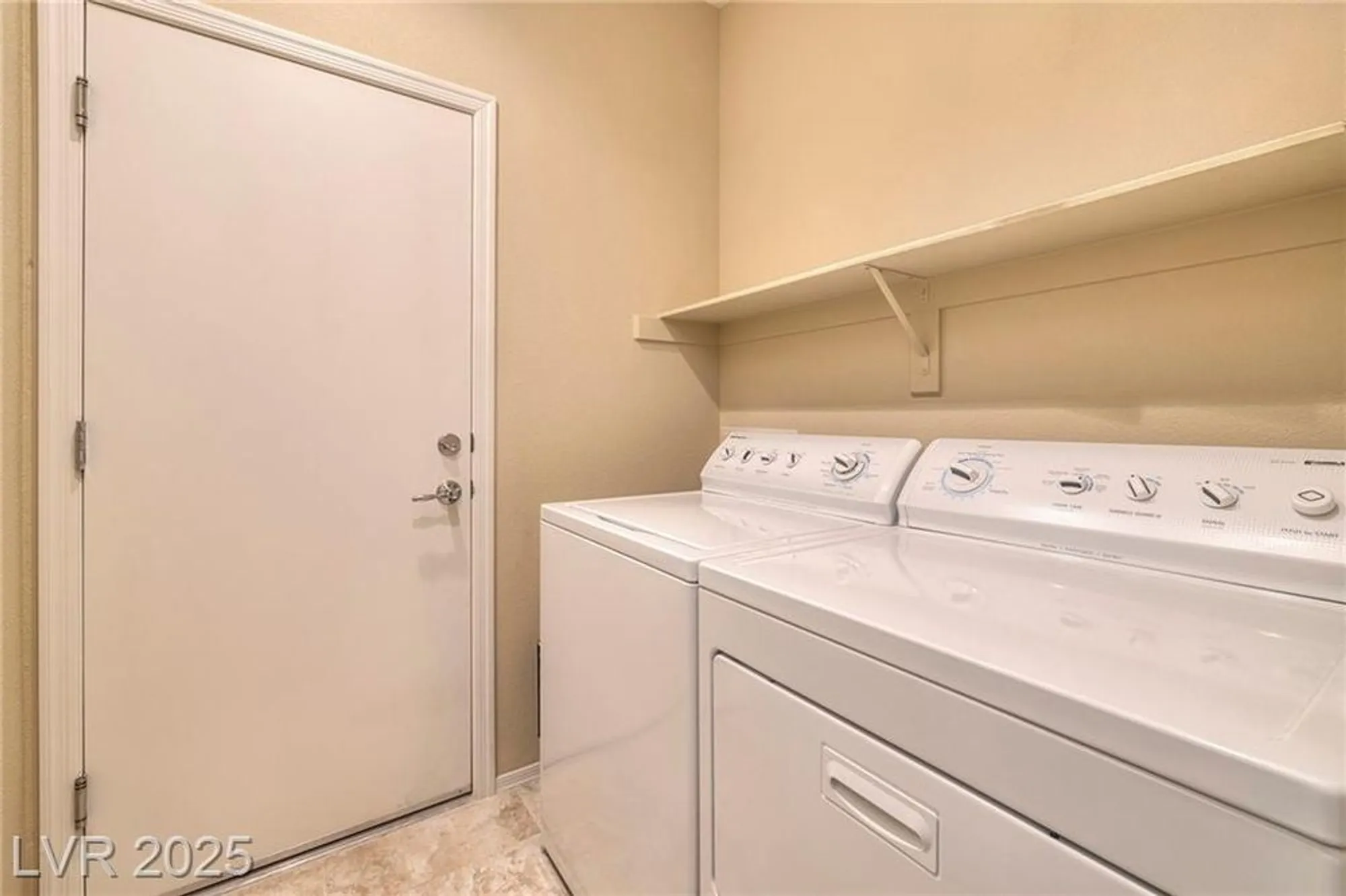 Property Slideshow image 21 of 39 | 2360 aztec ruin way, Henderson, NV, 89044