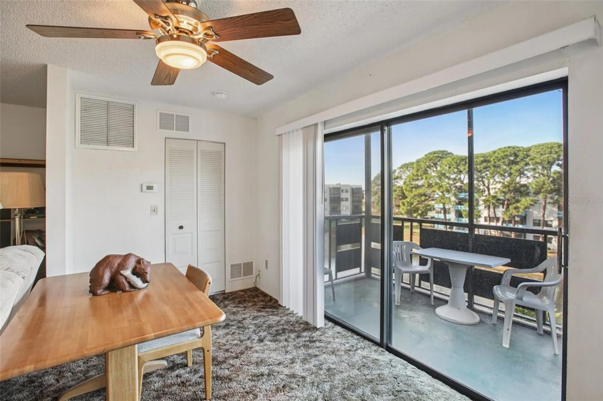 Property Slideshow image 8 of 26 | 5980 80th st n unit 405, St Petersburg, FL, 33709