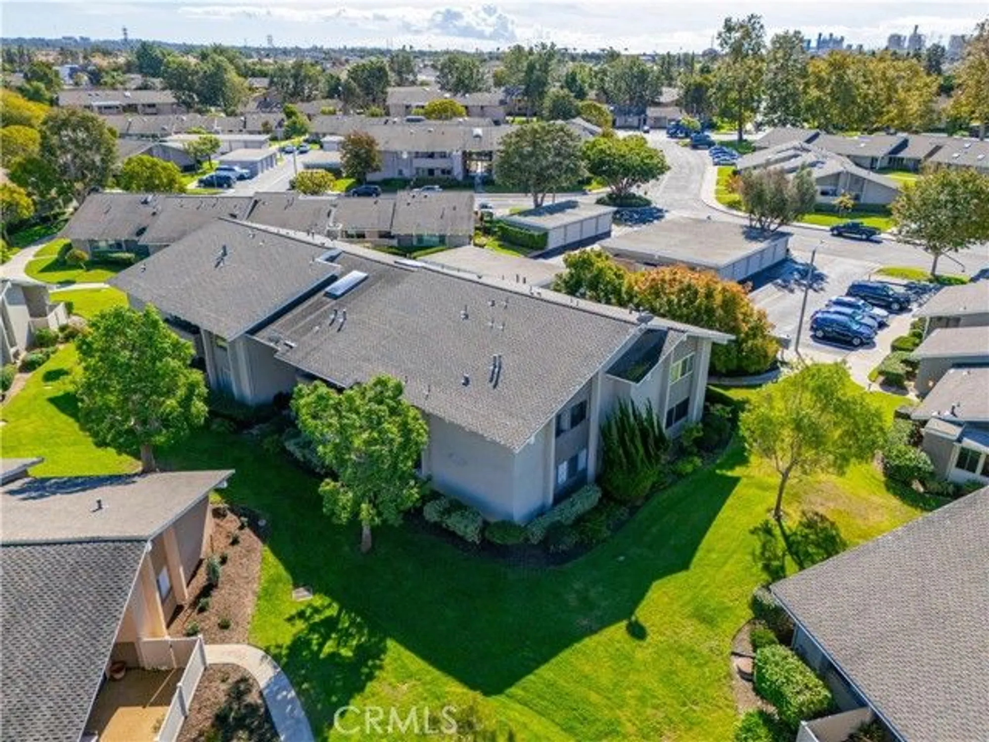 Property Slideshow image 28 of 32 | 8777 tulare dr unit 411h, Huntington Beach, CA, 92646