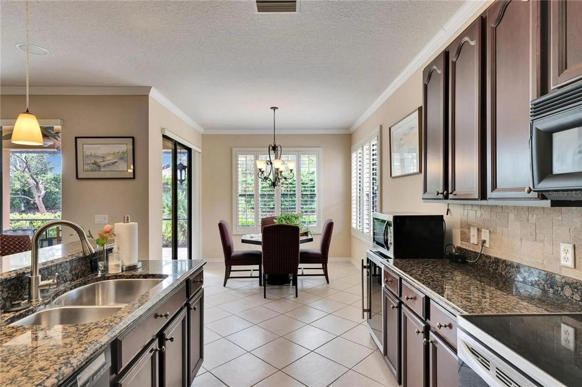 Property Slideshow image 18 of 97 | 144 silver falls dr, Apollo Beach, FL, 33572