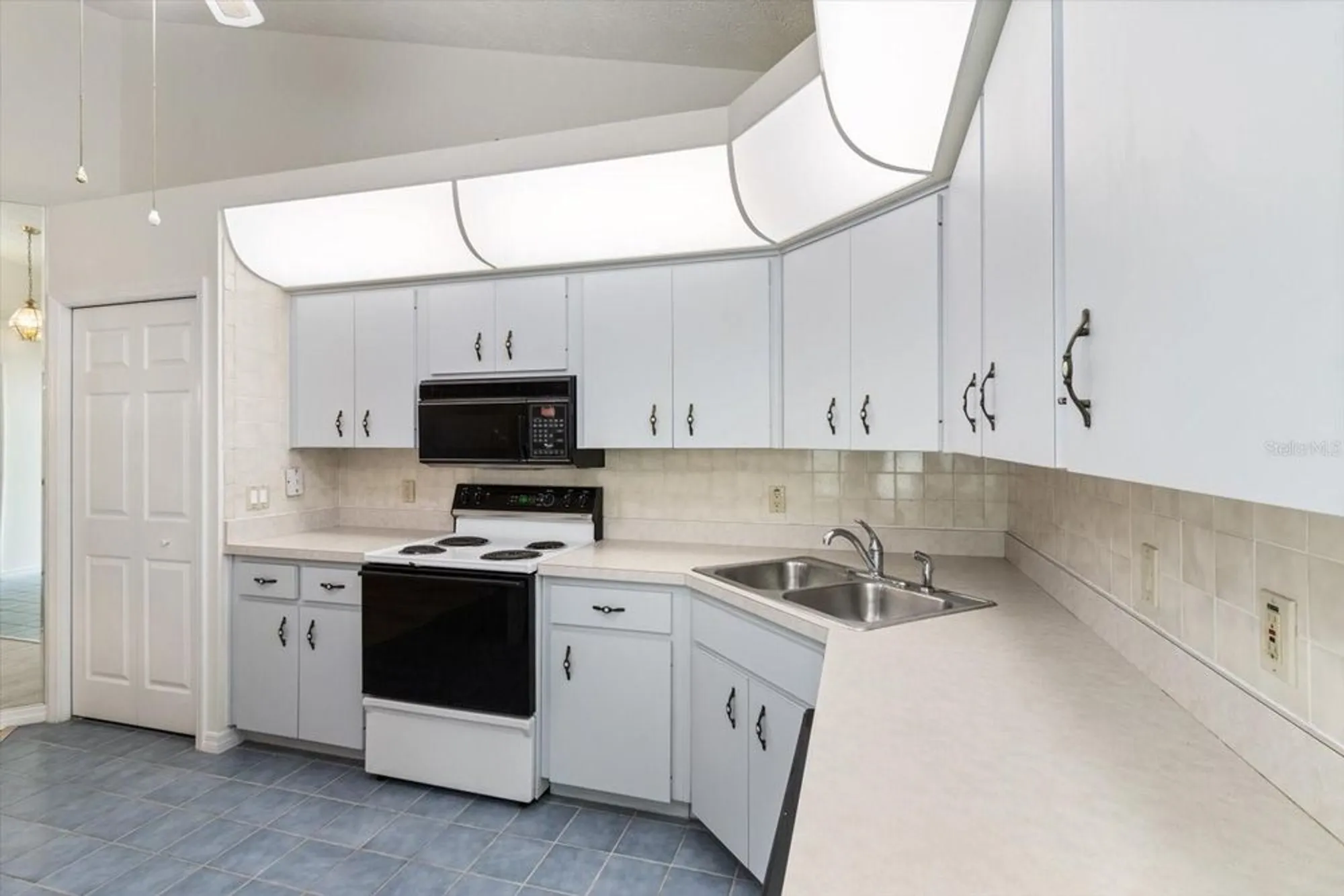 Property Slideshow image 17 of 37 | 820 inverie dr, Inverness, FL, 34453