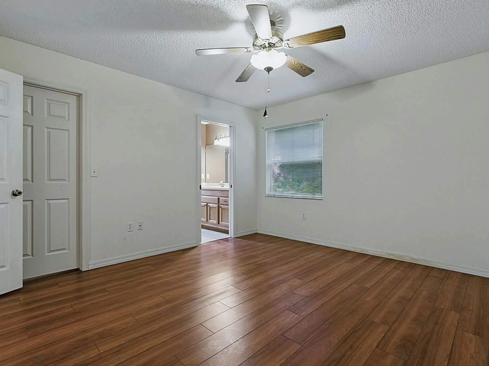 Property Slideshow image 14 of 38 | 409 westwood dr, Leesburg, FL, 34748