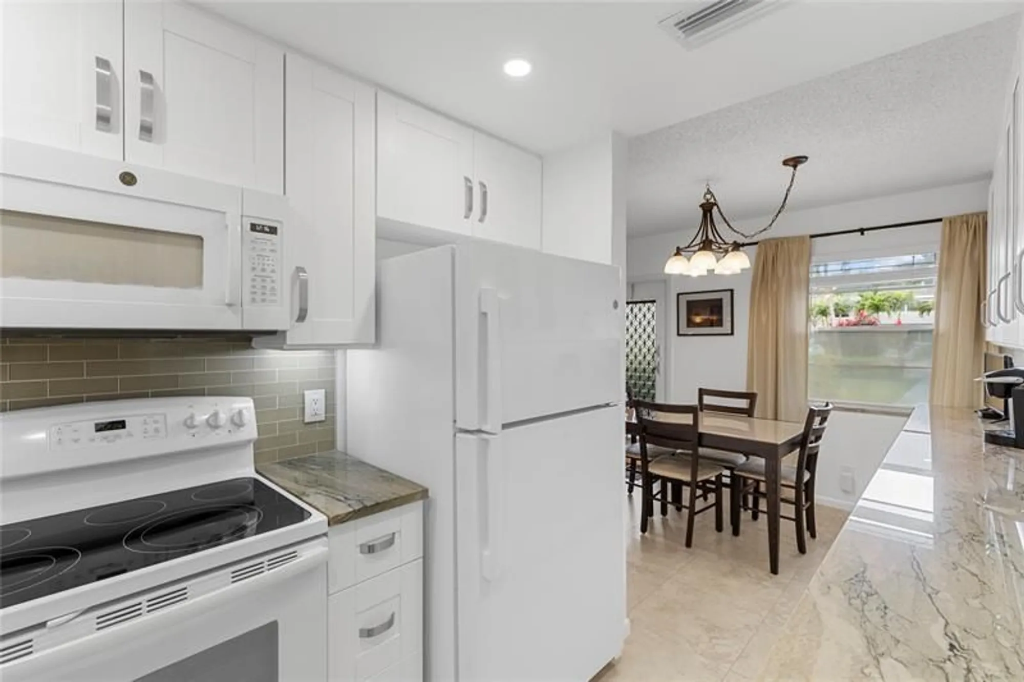 Property Slideshow image 8 of 60 | 210 oakridge n # 210, Deerfield Beach, FL, 33442