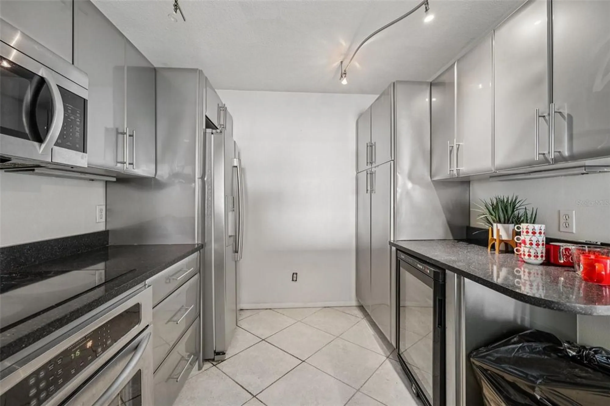 Property Slideshow image 11 of 29 | 7300 sun island dr 1602, South Pasadena, FL, 33707