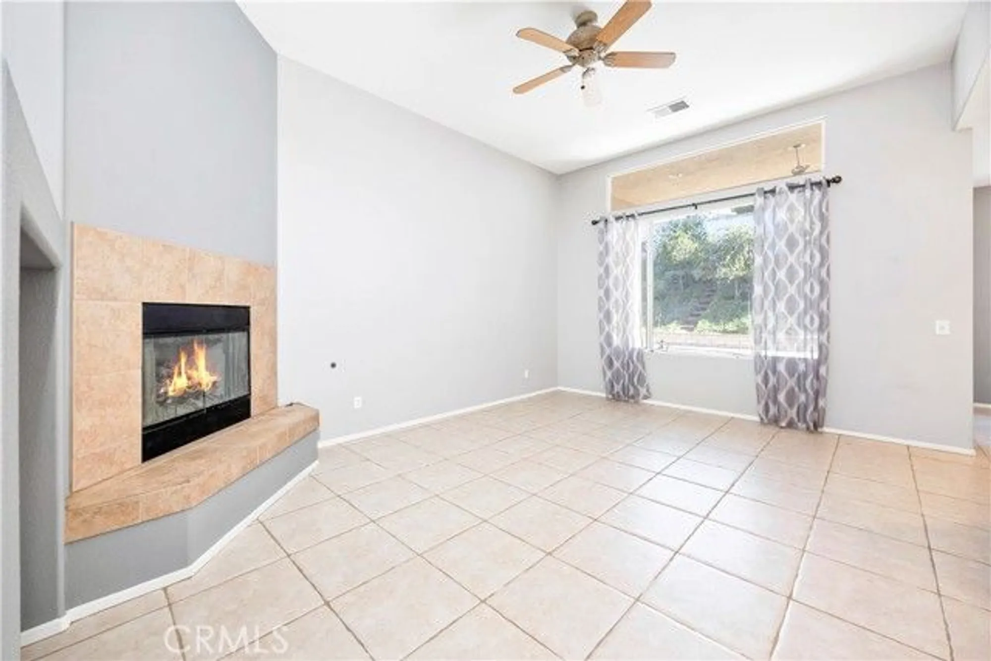 Property Slideshow image 13 of 49 | 14716 grandview dr, Moreno Valley, CA, 92555