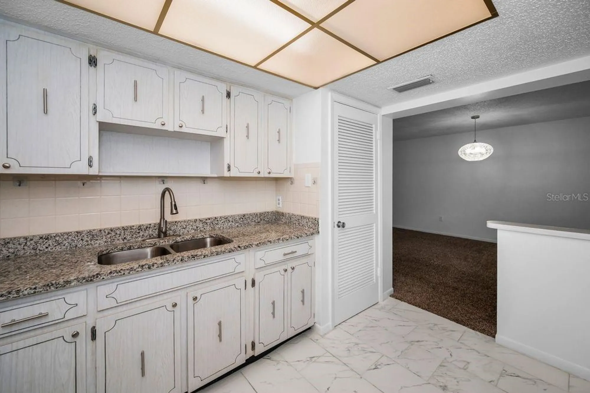 Property Slideshow image 8 of 46 | 860 virginia st 105, Dunedin, FL, 34698