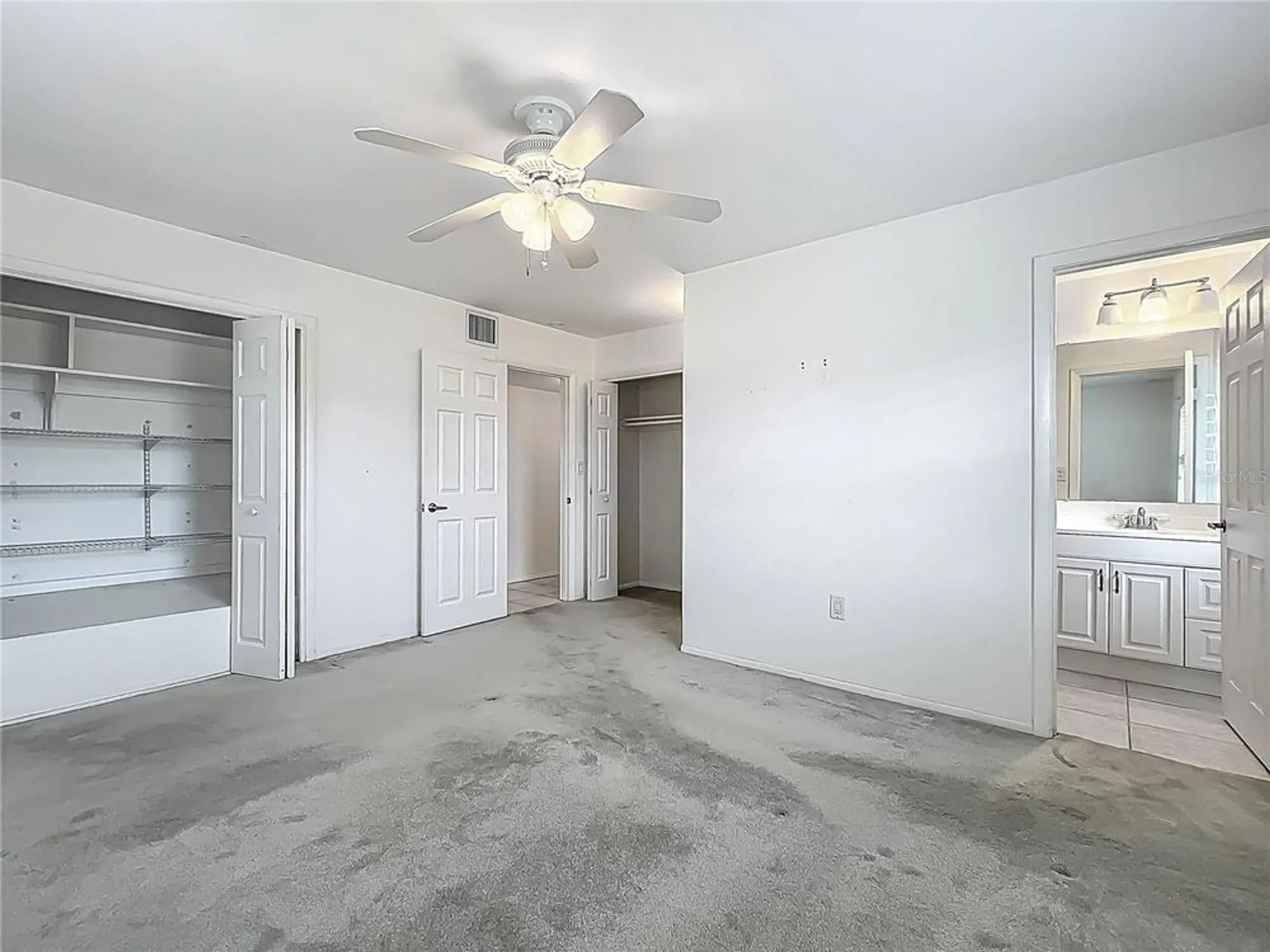 Property Slideshow image 16 of 41 | 904 desert hills dr, Sun City Center, FL, 33573