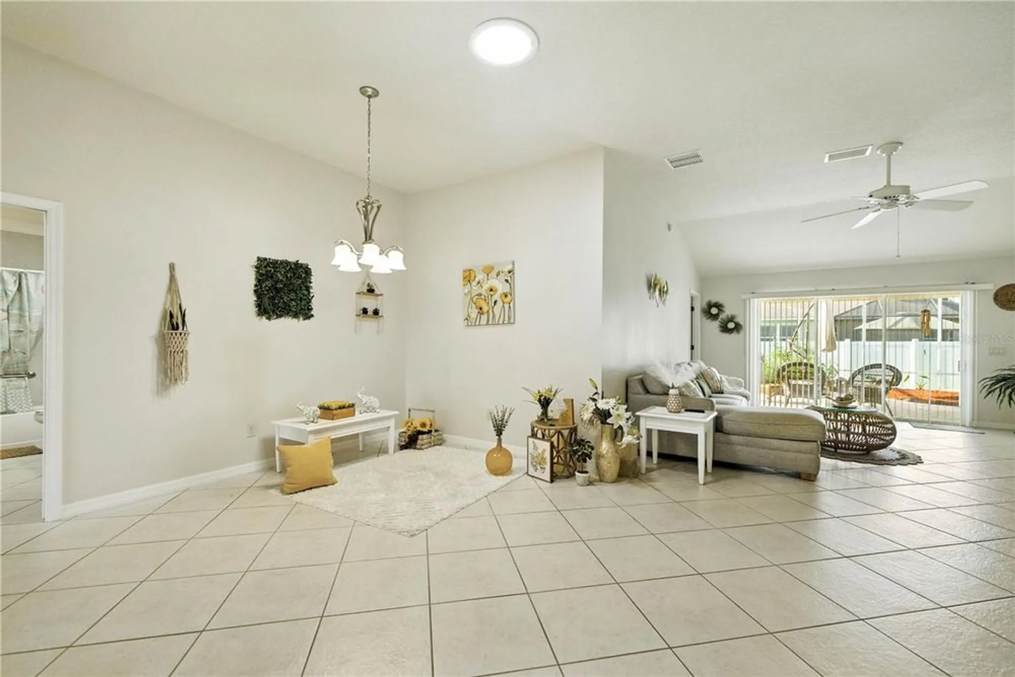 Property Slideshow image 17 of 34 | 5087 ne 121st ave, Oxford, FL, 34484