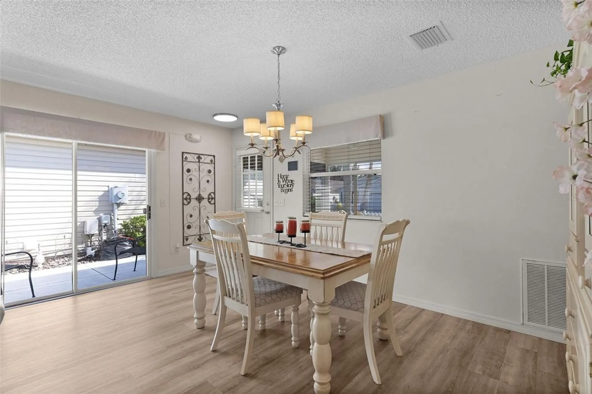 Property Slideshow image 12 of 44 | 2063 thornton ter, The Villages, FL, 32162