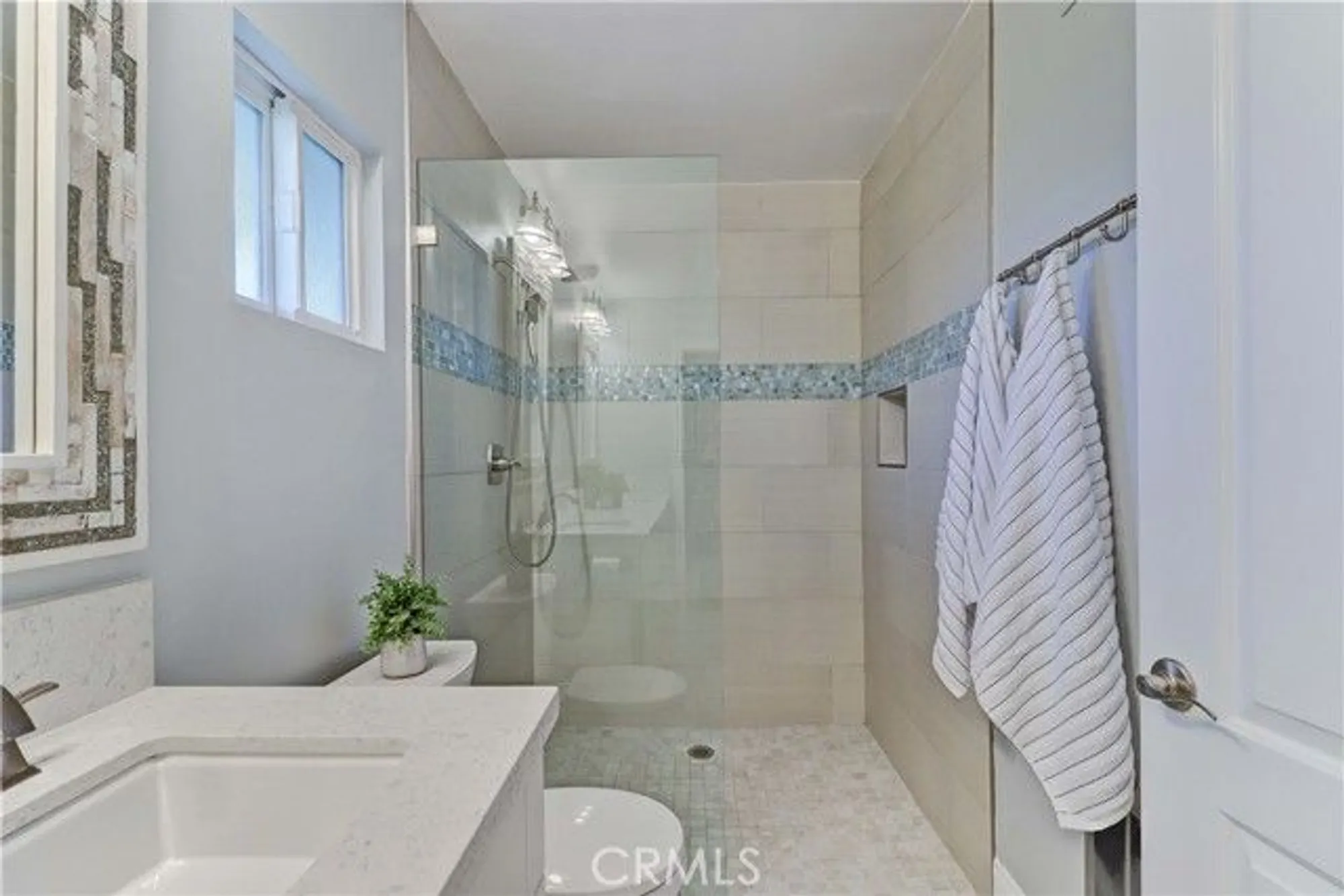 Property Slideshow image 17 of 44 | 5415 via carrizo c, Laguna Woods, CA, 92637