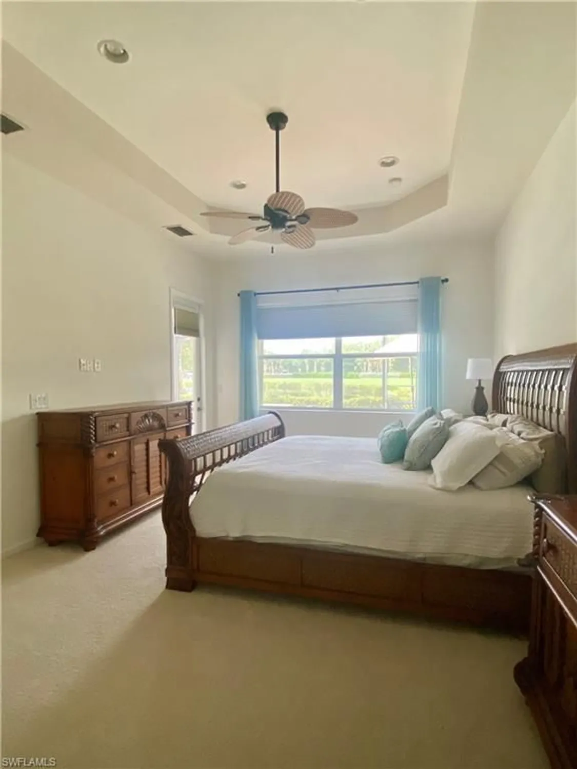 Property Slideshow image 23 of 48 | 3670 lakeview isle ct, Fort Myers, FL, 33905