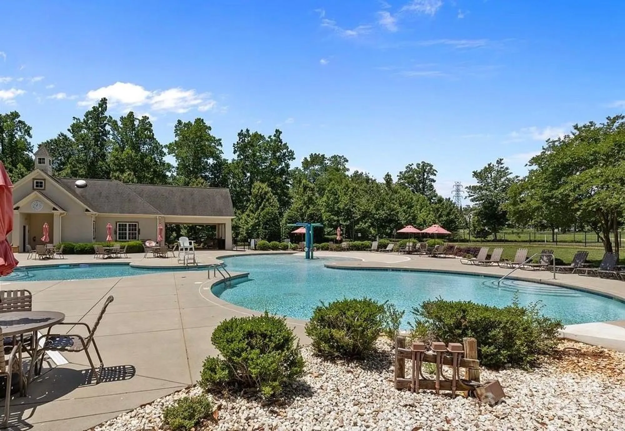 Property Slideshow image 45 of 46 | 5015 el molino dr, Charlotte, NC, 28214