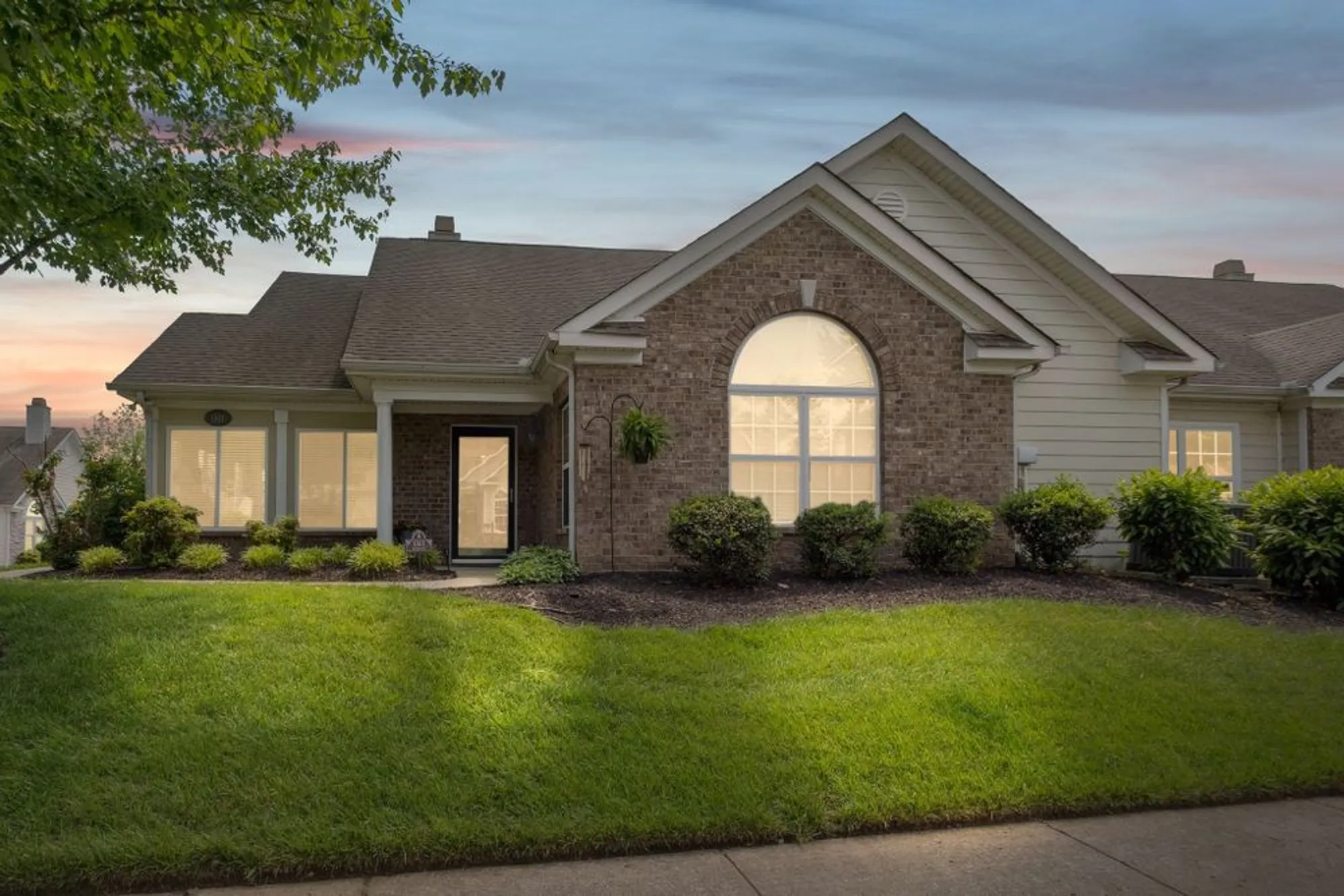 Property Slideshow image 2 of 32 | 825 s browns ln 1501, Gallatin, TN, 37066