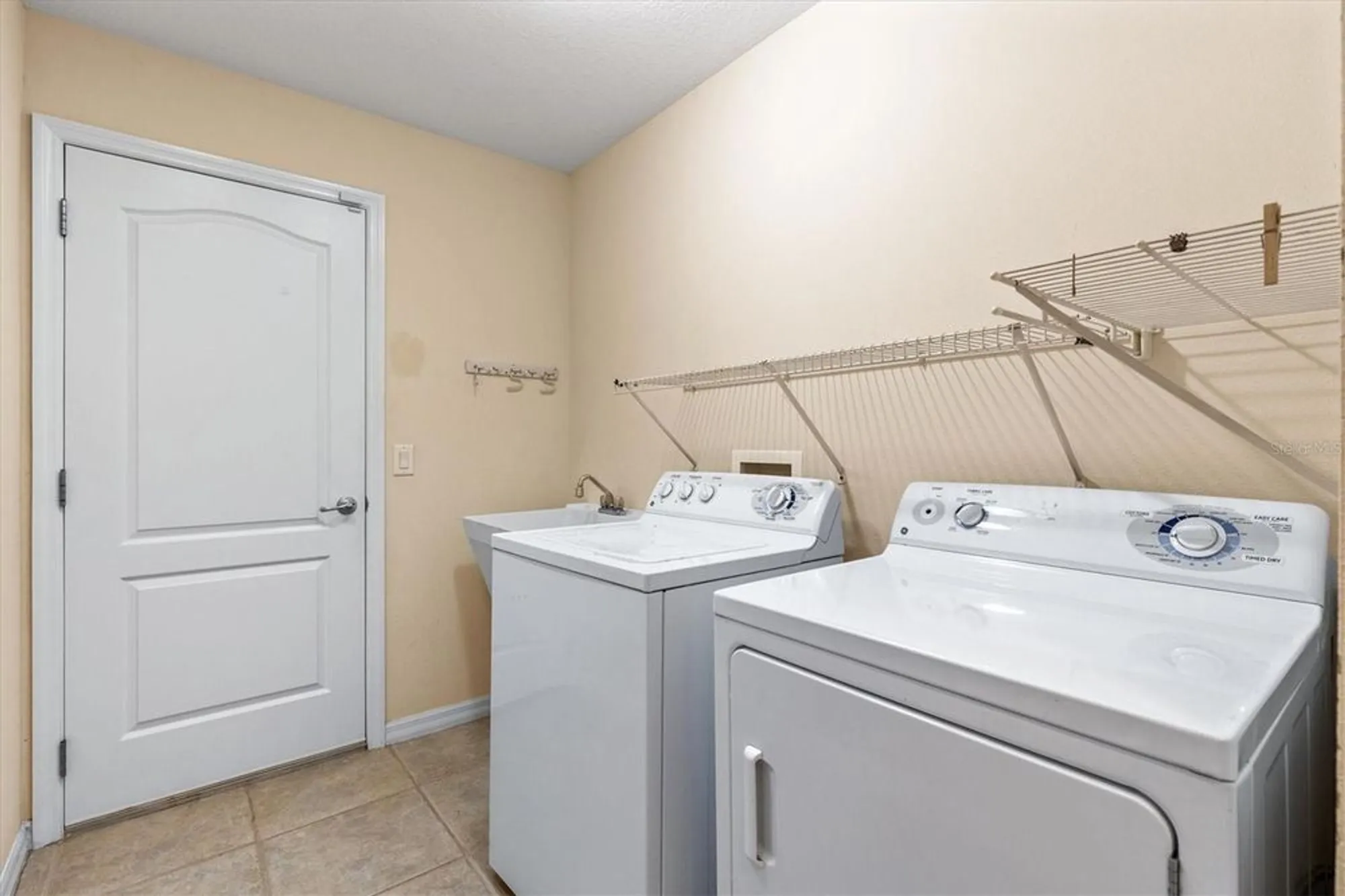 Property Slideshow image 24 of 28 | 611 allenwood loop, The Villages, FL, 32162