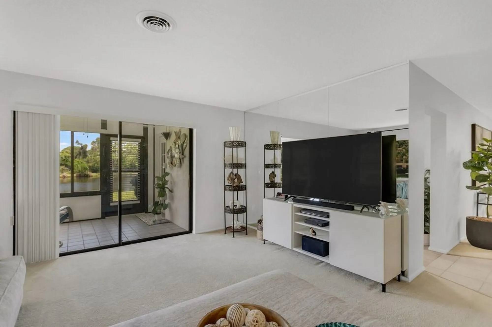 Property Slideshow image 16 of 77 | 8186 terrace garden dr n unit 101, St Petersburg, FL, 33709