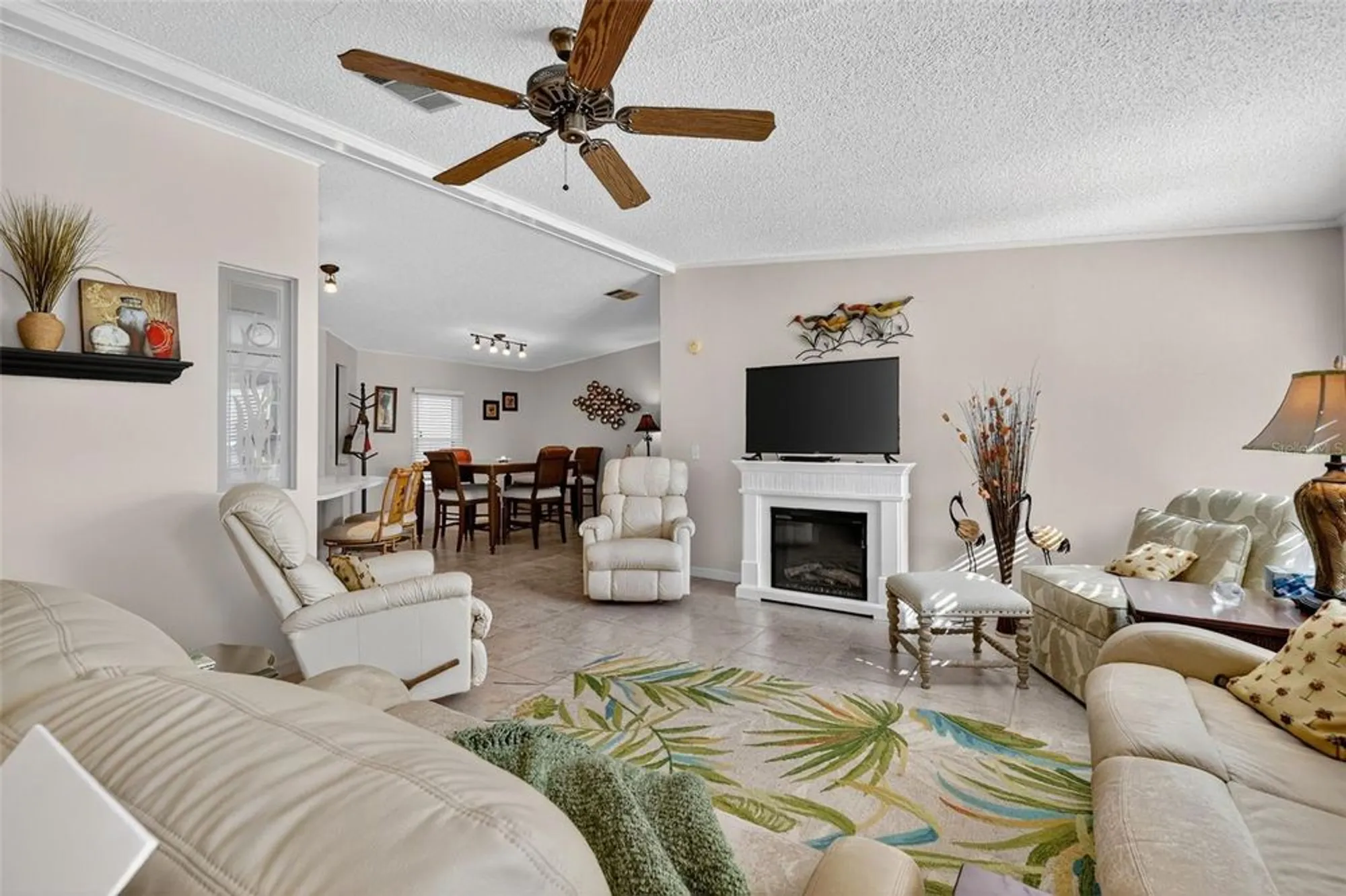 Property Slideshow image 11 of 28 | 5140 desoto way, Leesburg, FL, 34748