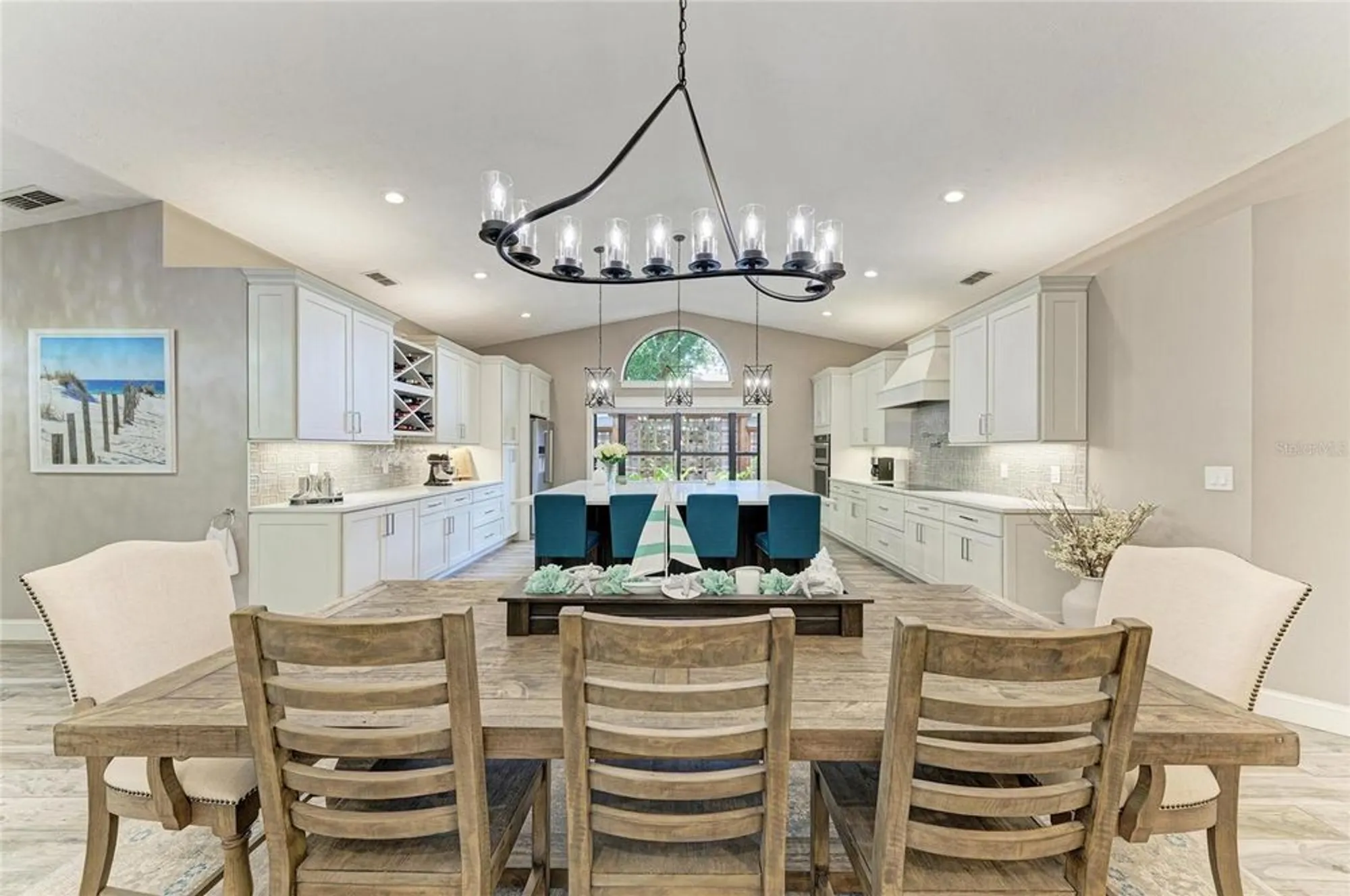 Property Slideshow image 16 of 69 | 8416 palm lakes ct, Sarasota, FL, 34243