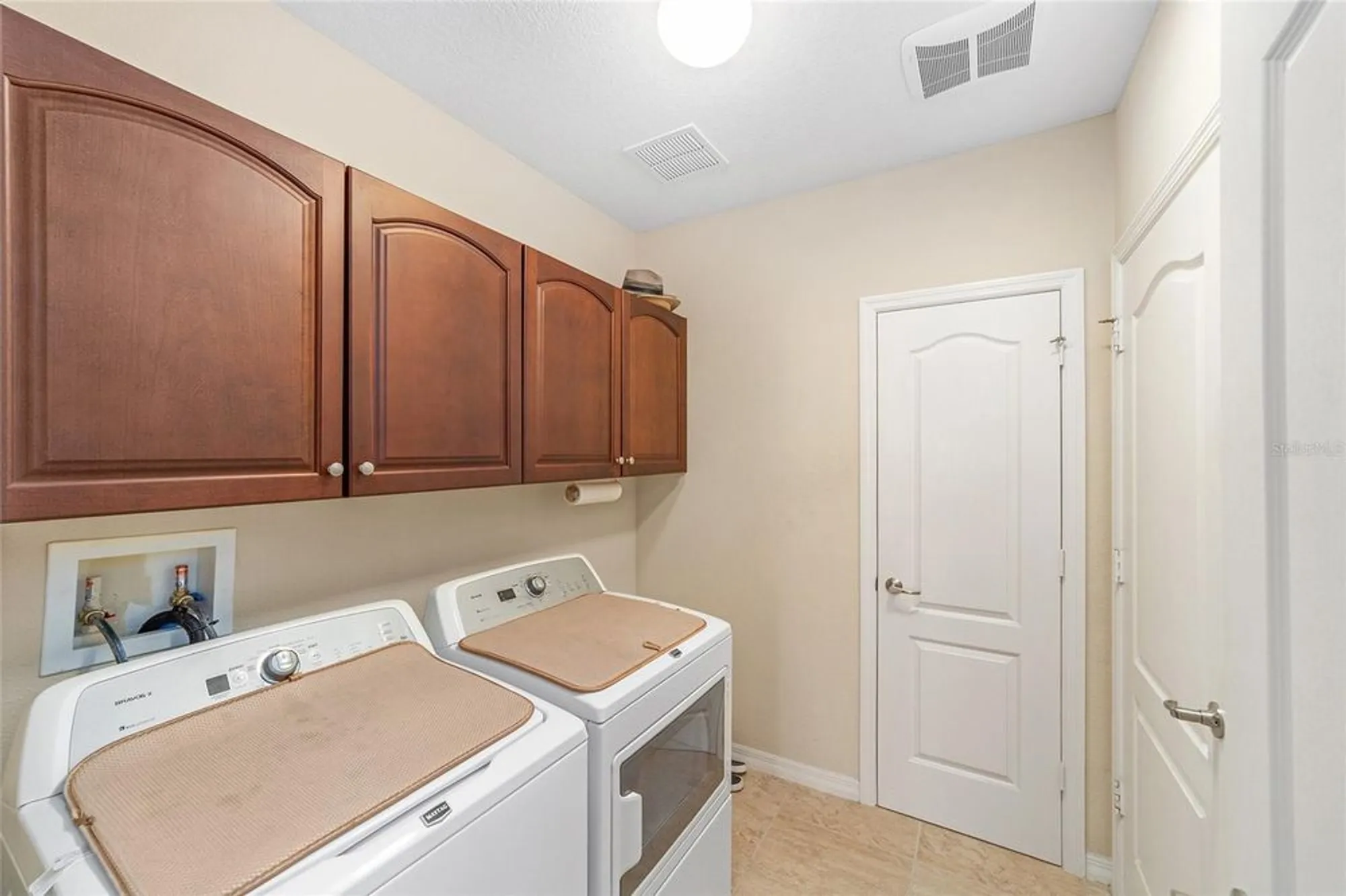 Property Slideshow image 30 of 58 | 26555 manassas dr, Leesburg, FL, 34748