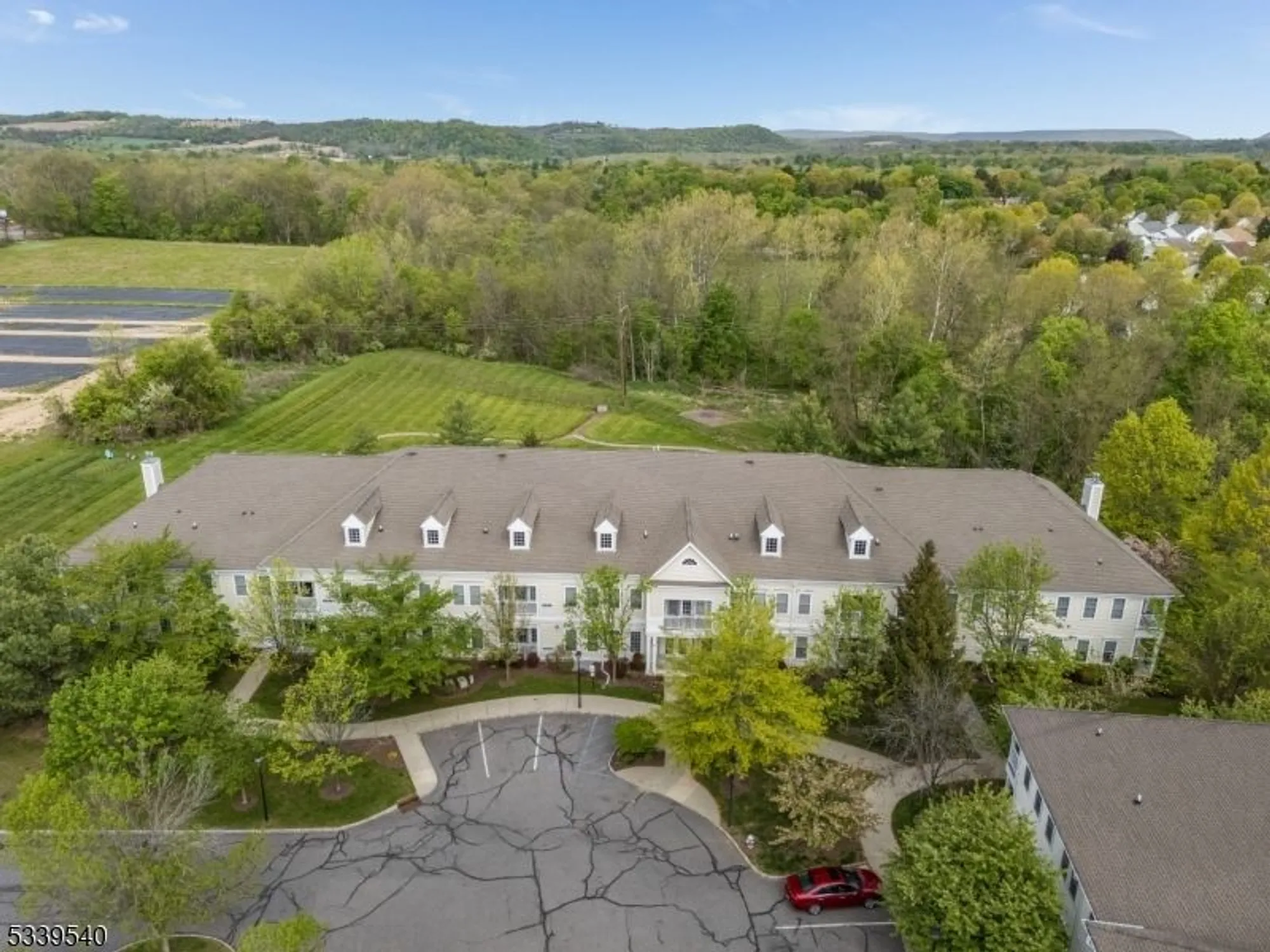 Property Slideshow image 43 of 48 | 6015 brookfield glen dr # 15, Belvidere, NJ, 07823