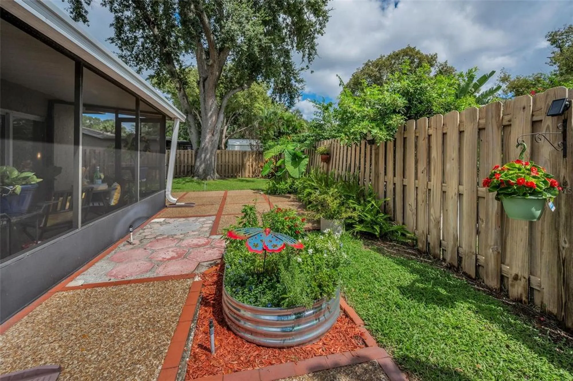 Property Slideshow image 42 of 70 | 921 anchorage ln, Palm Harbor, FL, 34685