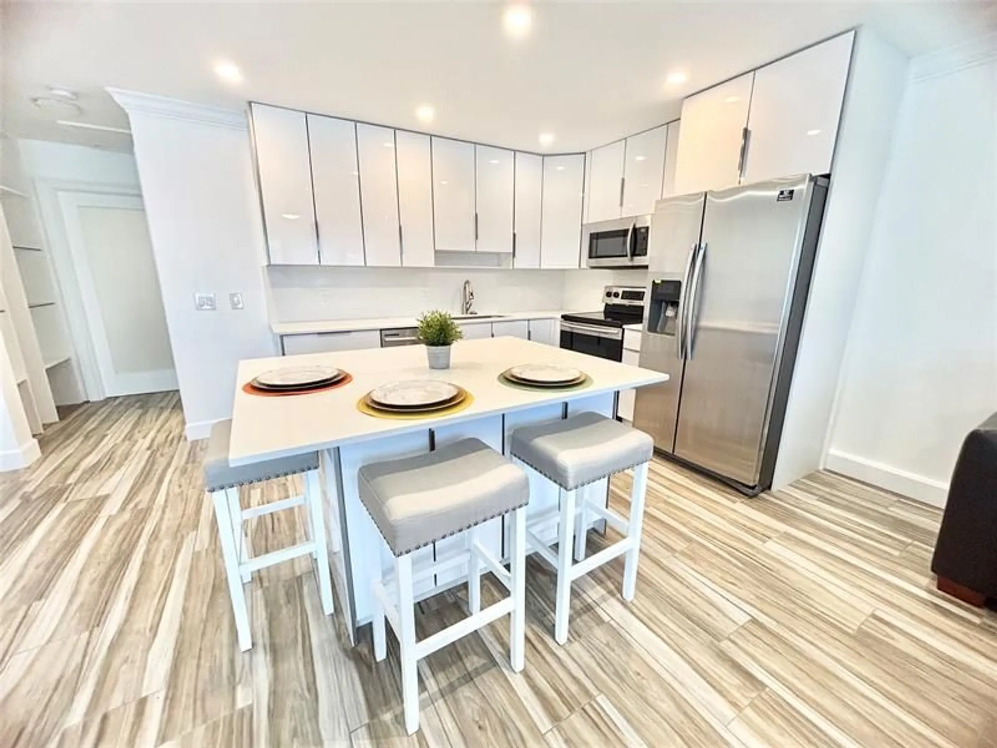 Property Slideshow image 5 of 70 | 279 oakridge p # 279, Deerfield Beach, FL, 33442