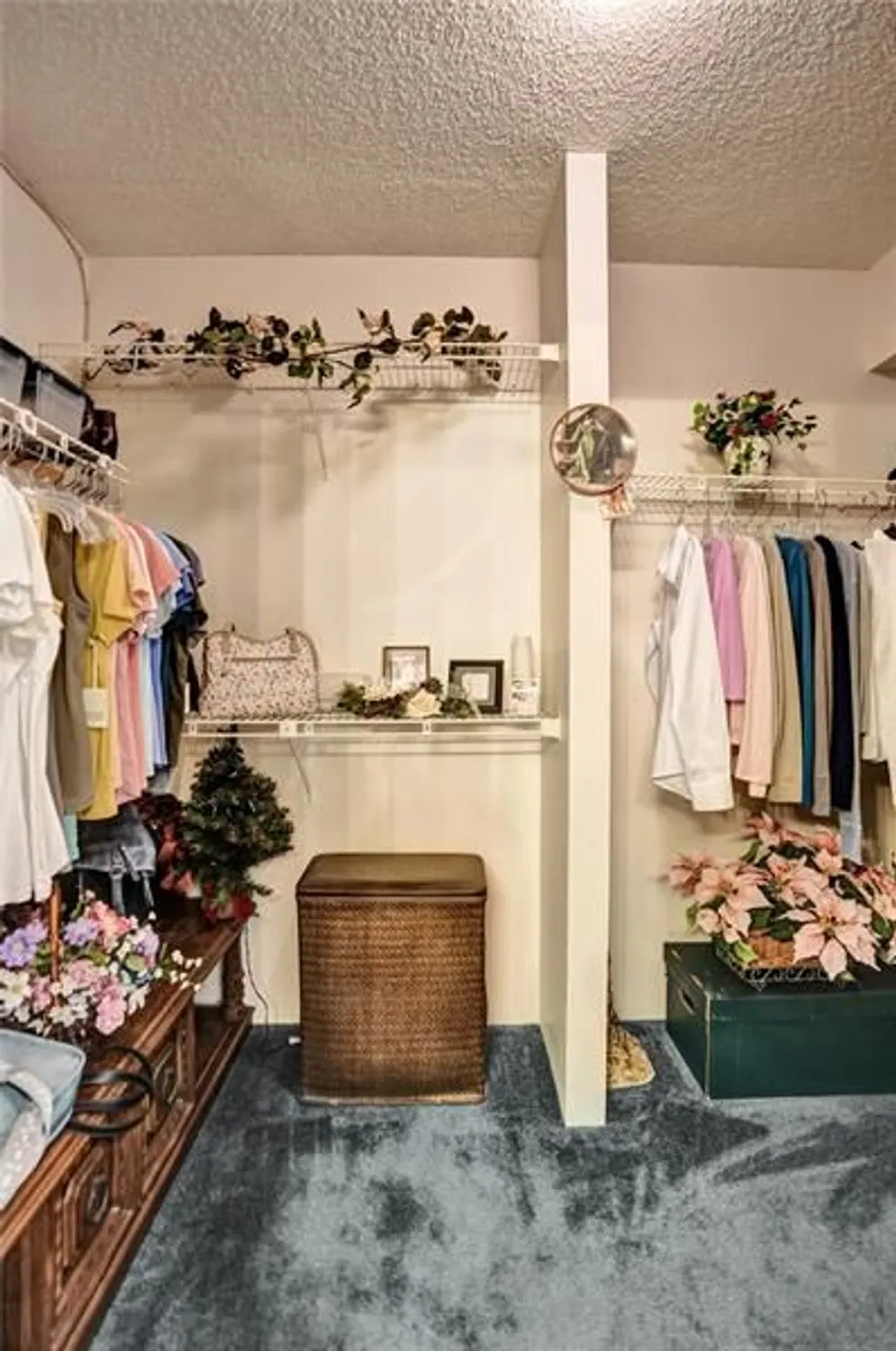 Property Slideshow image 41 of 71 | 1100 saint charles pl 612, Pembroke Pines, FL, 33026