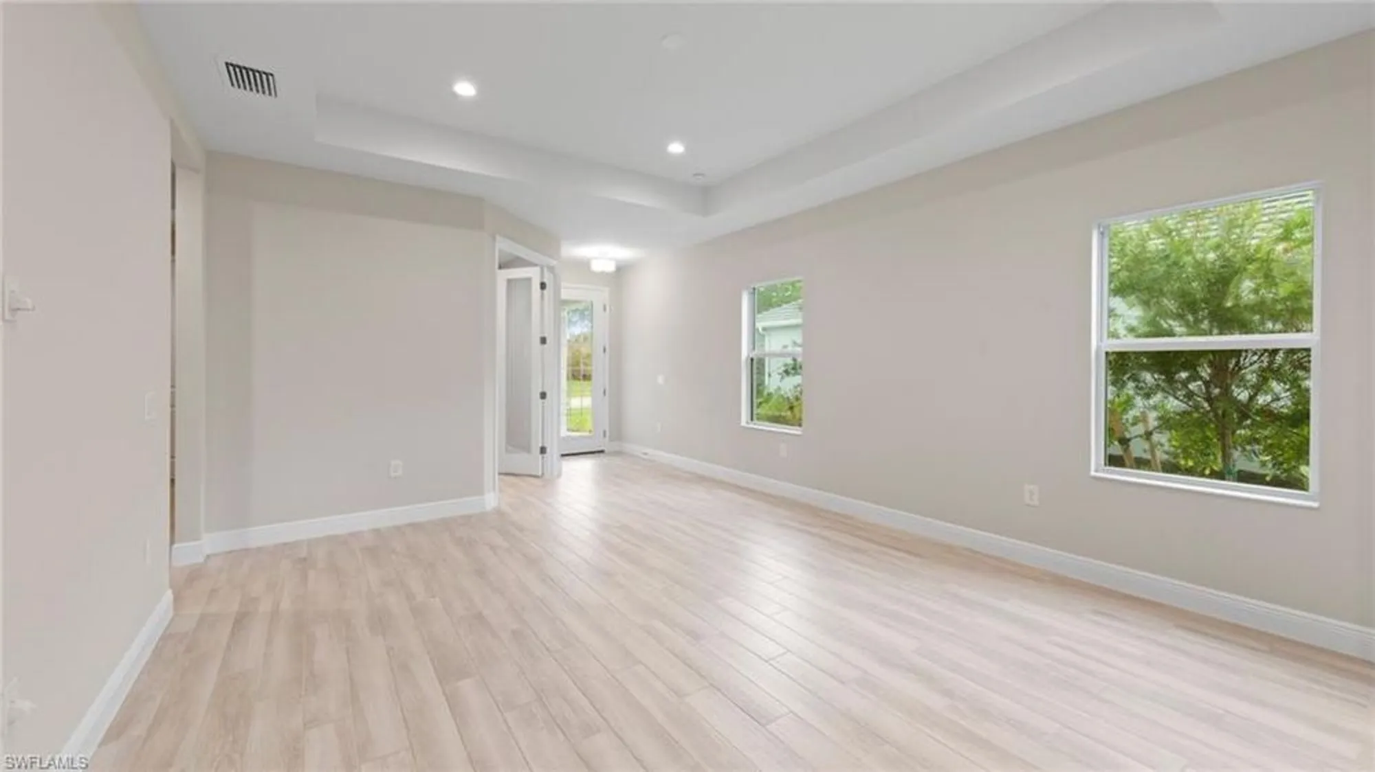 Property Slideshow image 17 of 33 | 2937 heritage pines dr, Fort Myers, FL, 33905