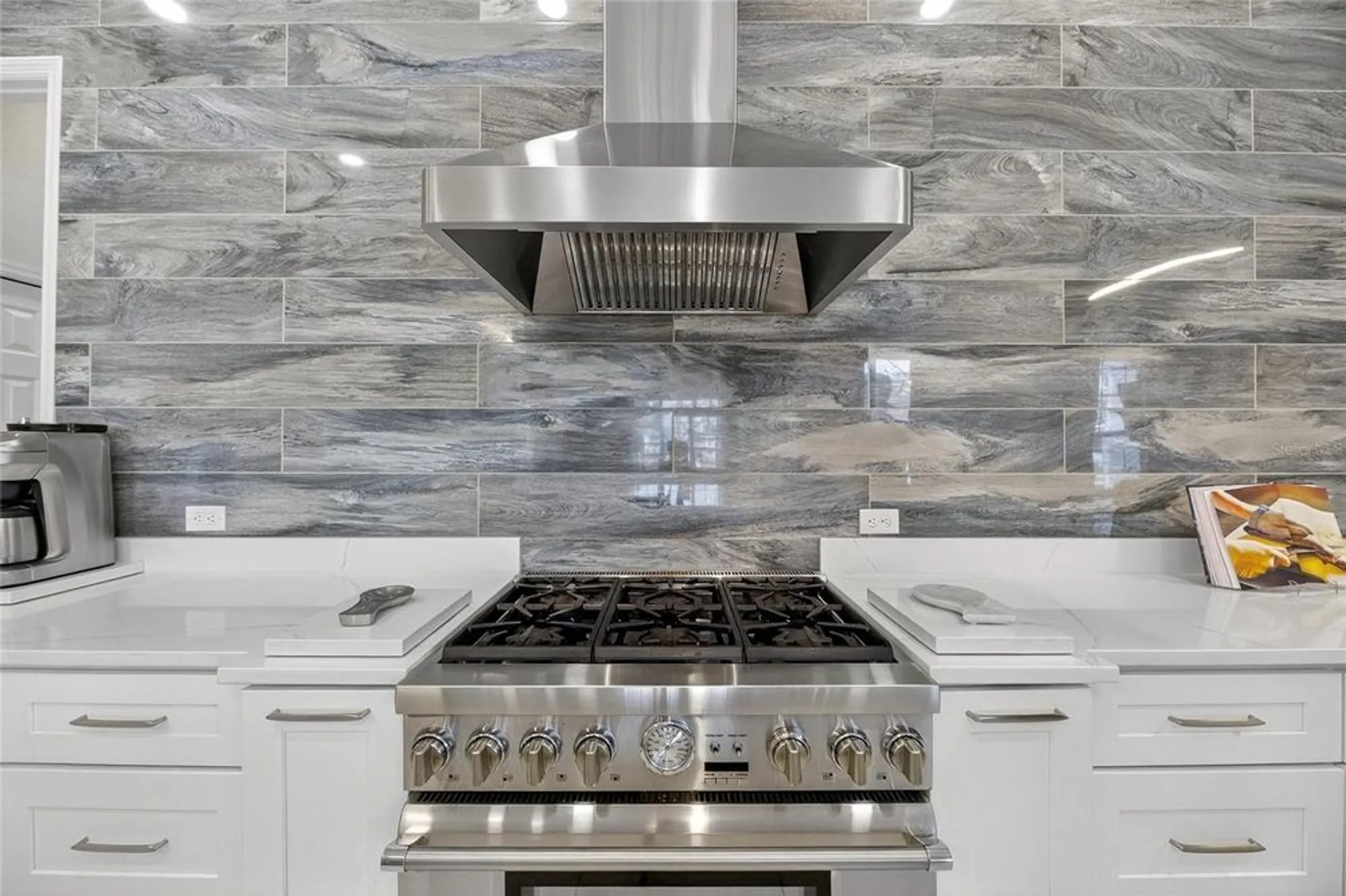 Property Slideshow image 38 of 99 | 719 islebay dr, Apollo Beach, FL, 33572